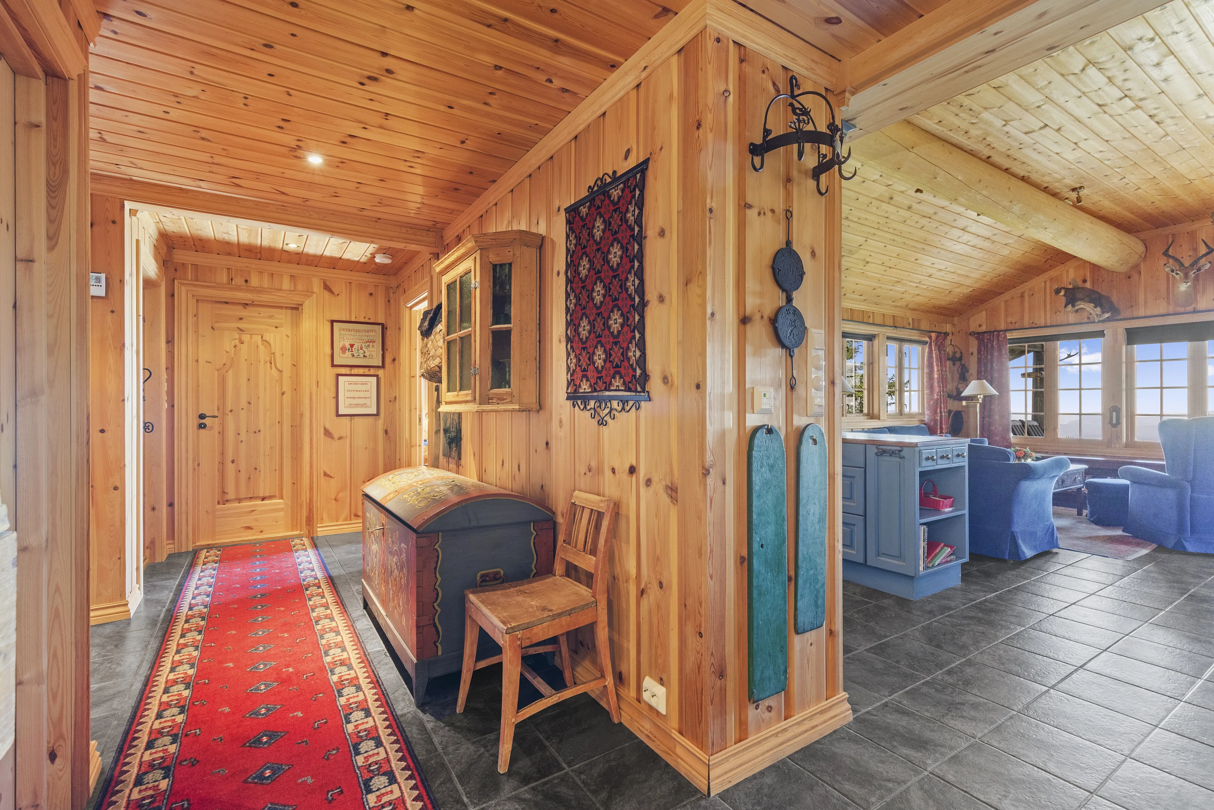 Contemporary 3-Bedroom Cabin with Sauna and Terrace in Scenic Eggedal - View image 8 of 50