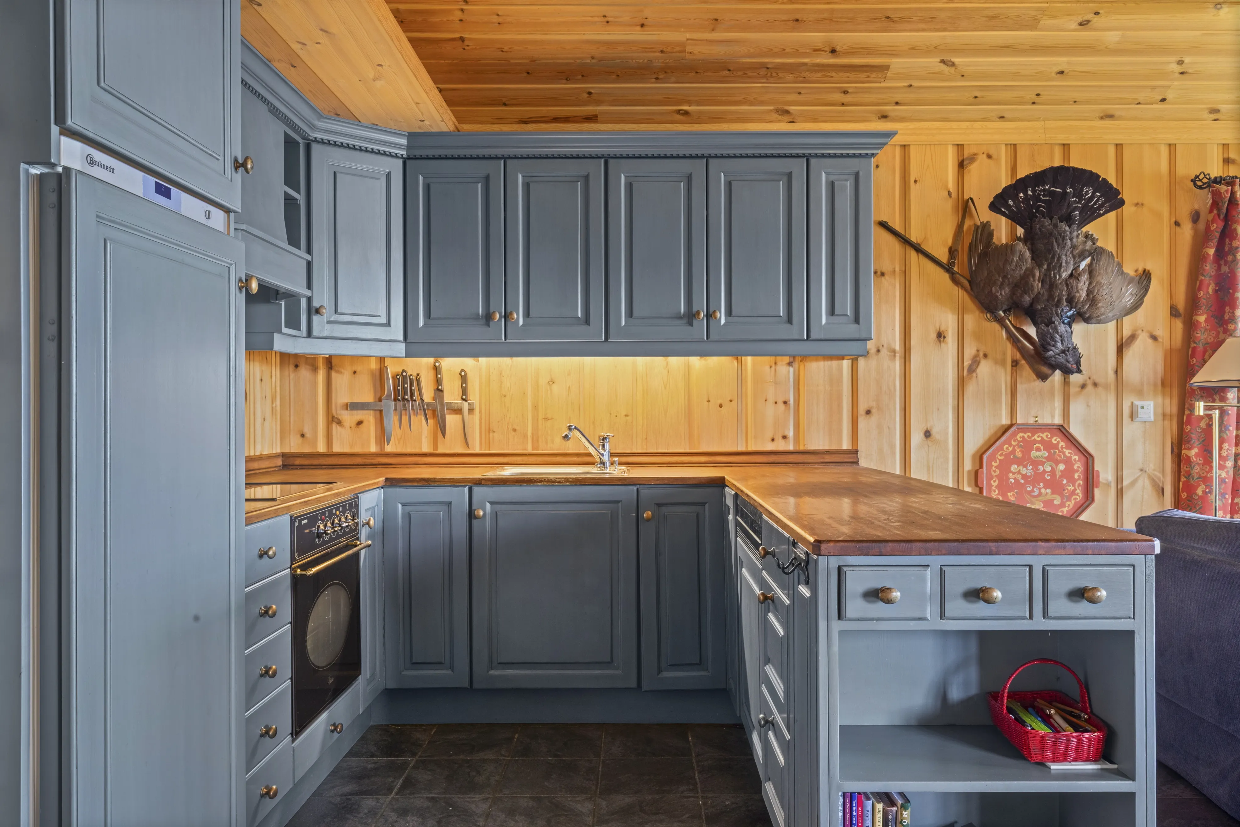 Contemporary 3-Bedroom Cabin with Sauna and Terrace in Scenic Eggedal - View image 11 of 50