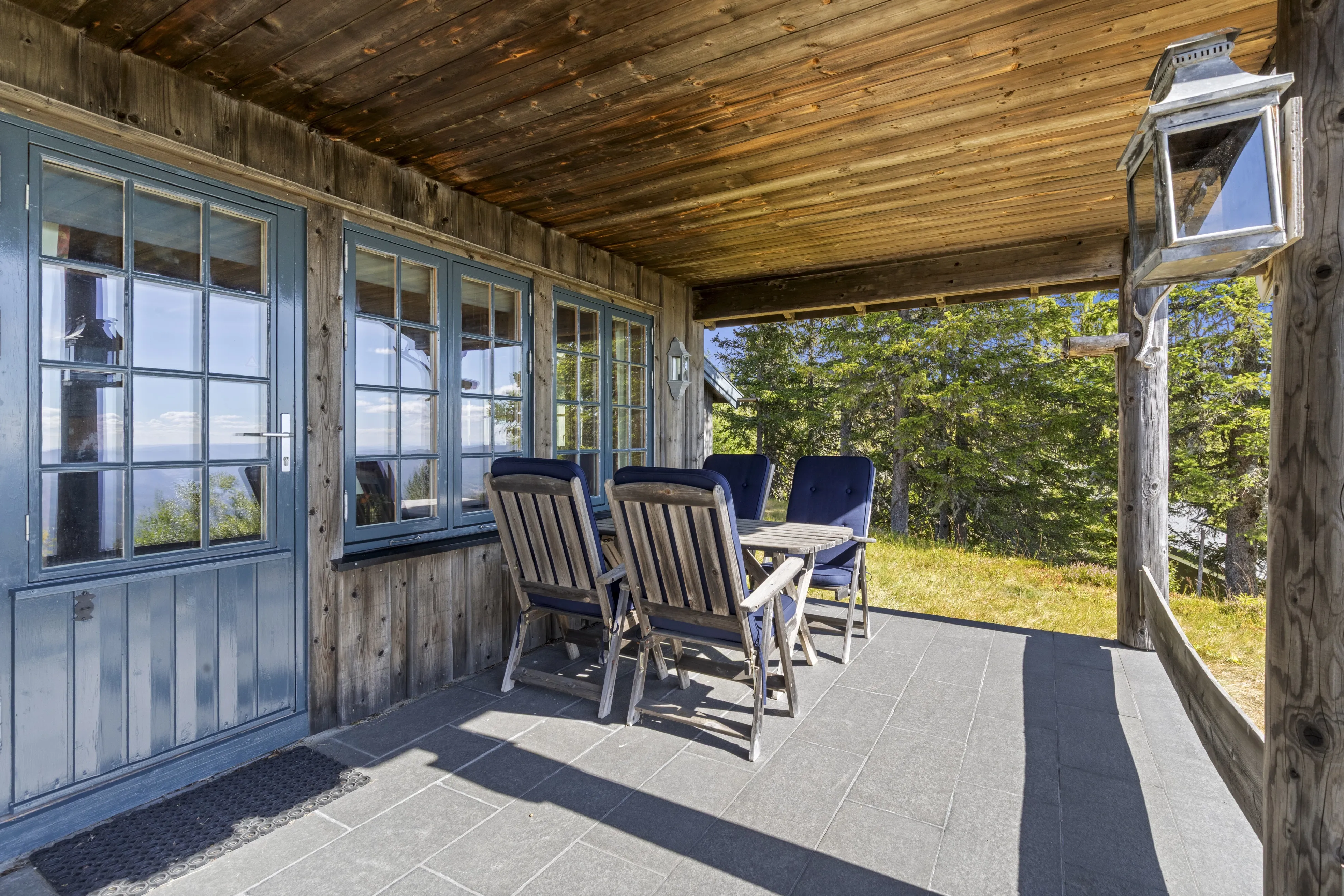Contemporary 3-Bedroom Cabin with Sauna and Terrace in Scenic Eggedal - View image 23 of 50
