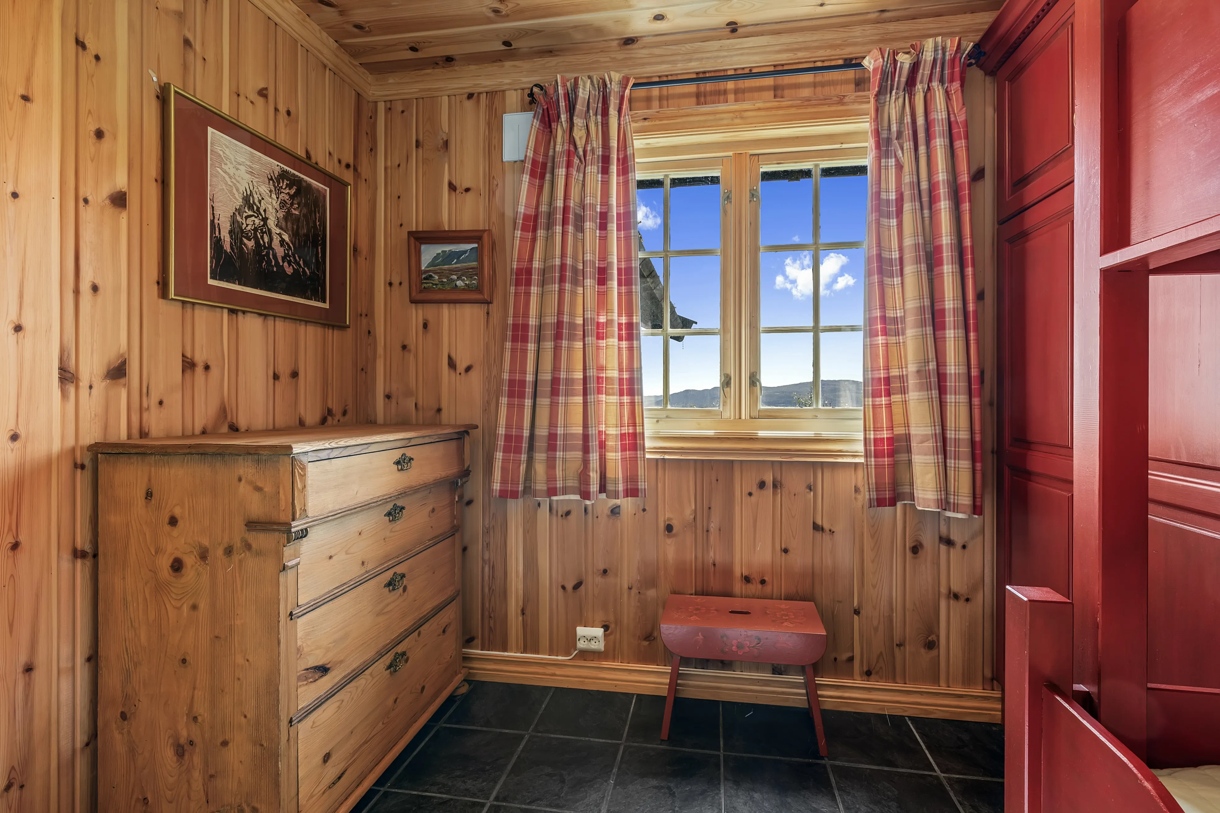 Contemporary 3-Bedroom Cabin with Sauna and Terrace in Scenic Eggedal - View image 32 of 50
