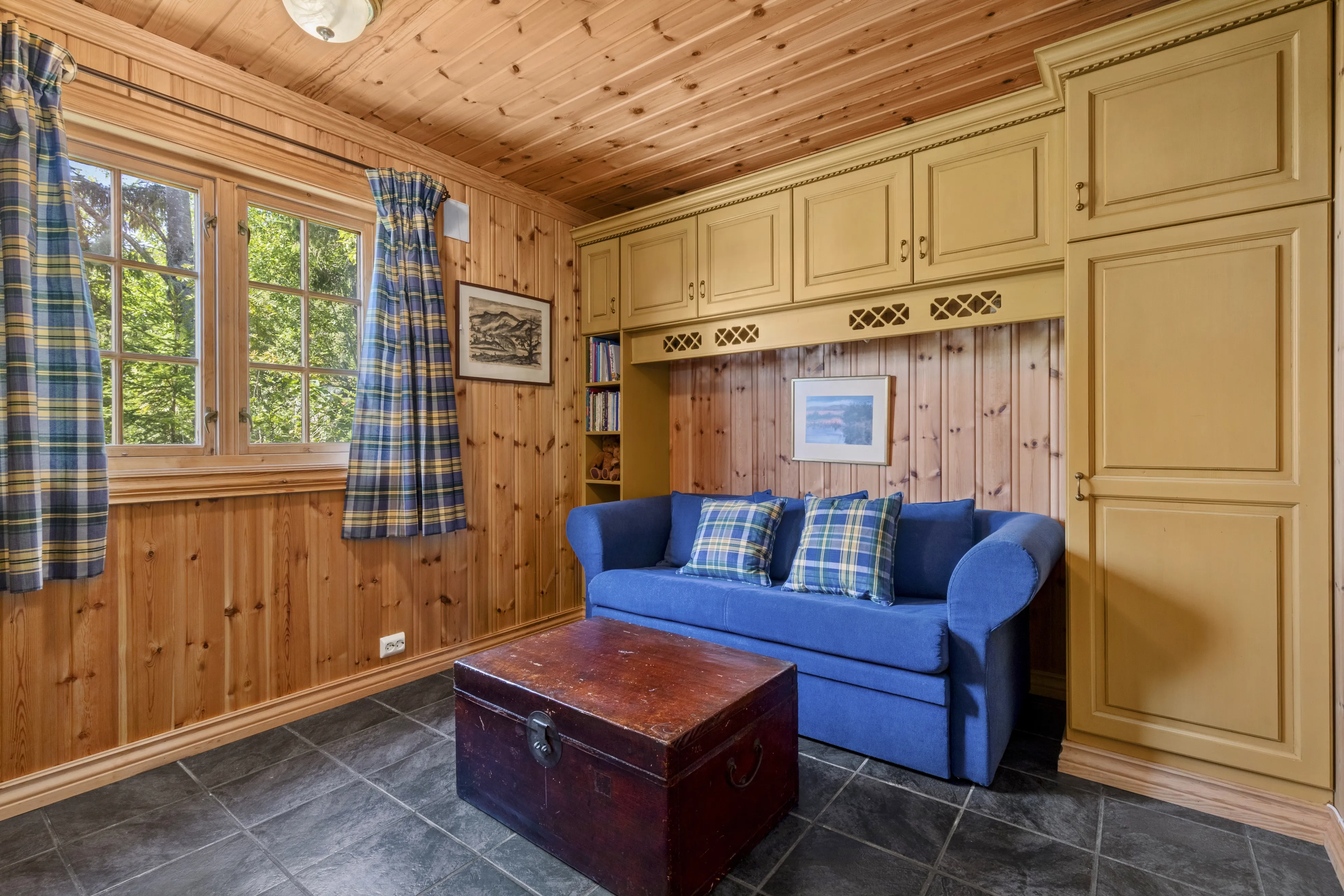 Contemporary 3-Bedroom Cabin with Sauna and Terrace in Scenic Eggedal - View image 33 of 50