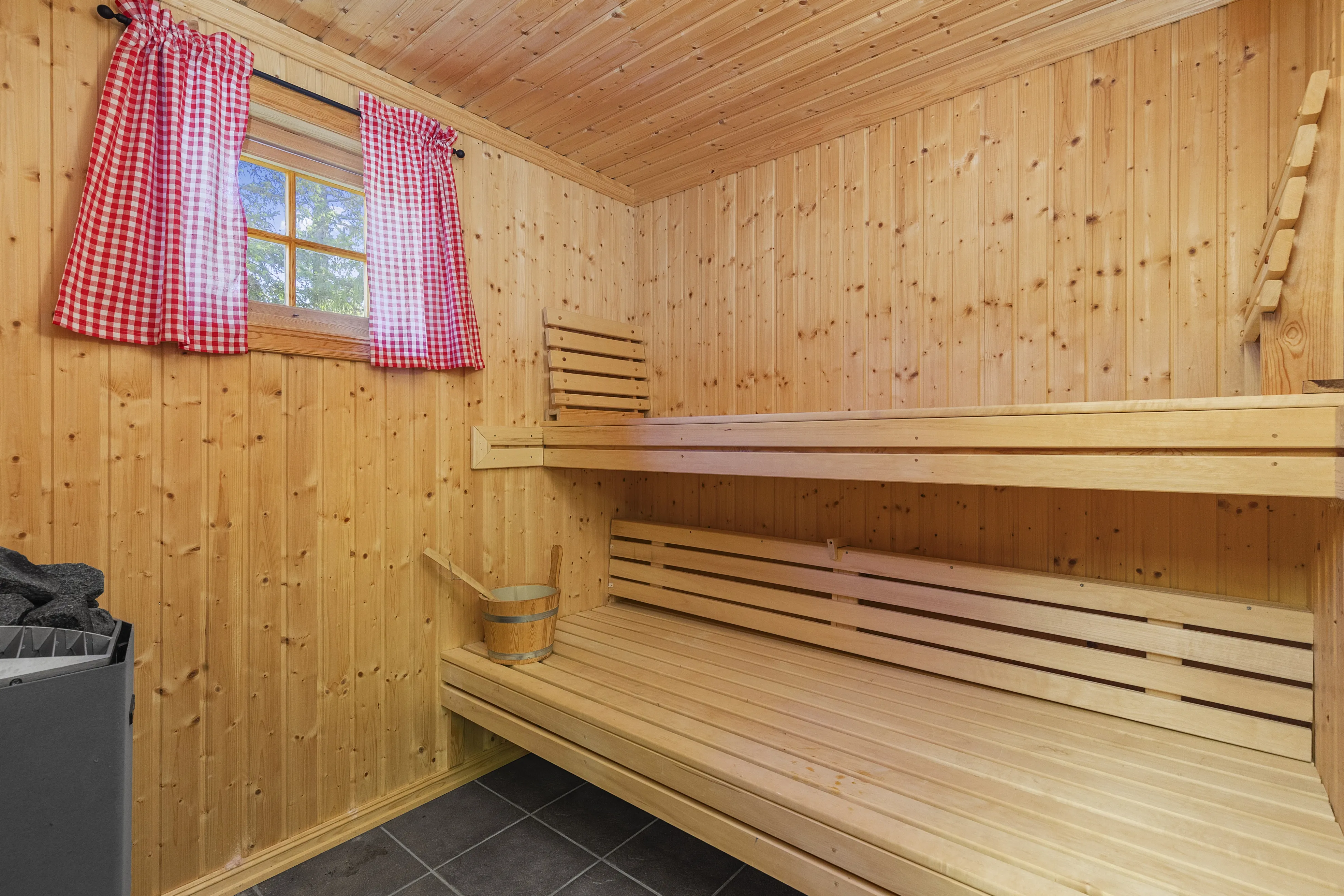 Contemporary 3-Bedroom Cabin with Sauna and Terrace in Scenic Eggedal - View image 36 of 50
