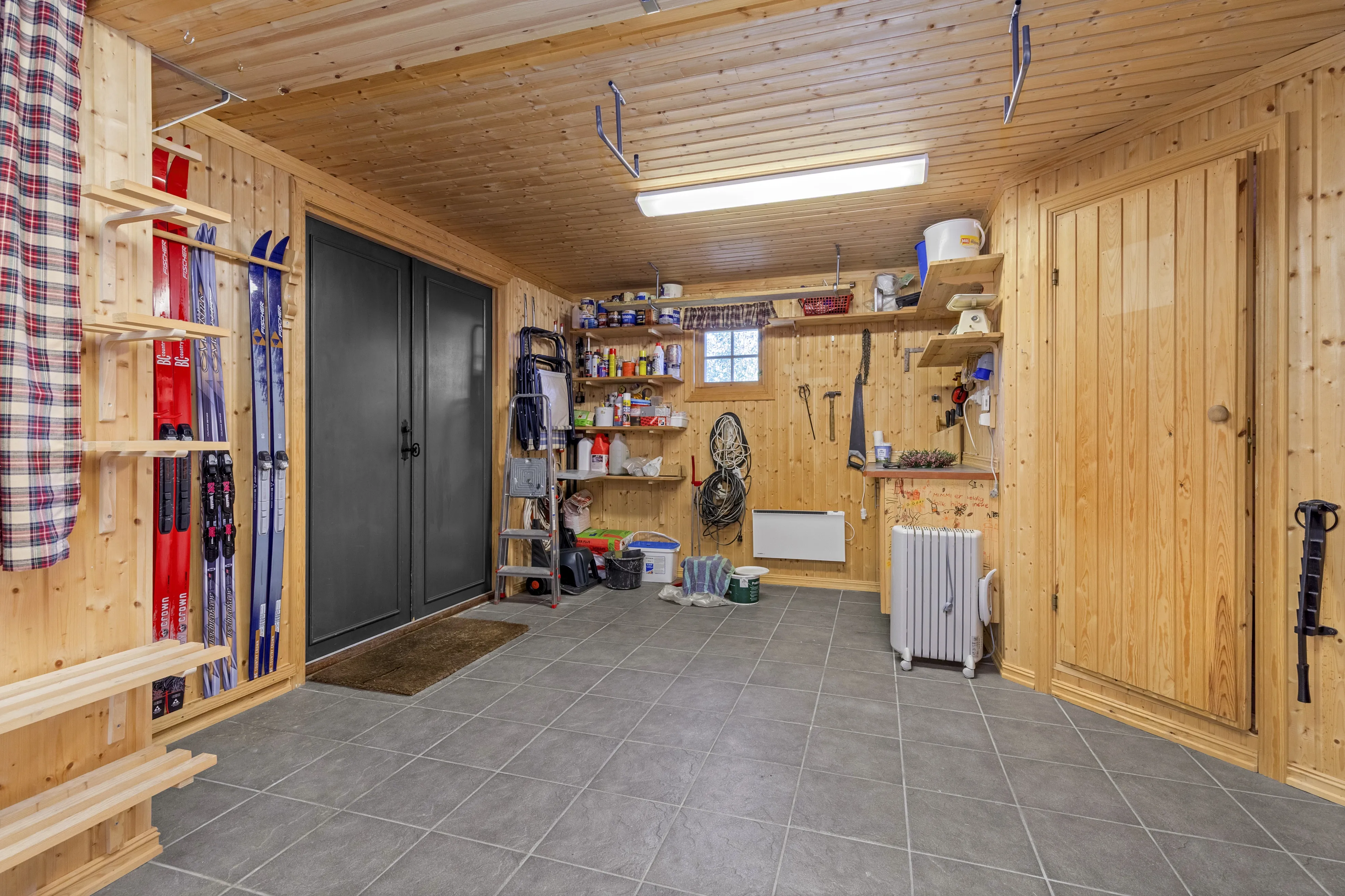 Contemporary 3-Bedroom Cabin with Sauna and Terrace in Scenic Eggedal - View image 37 of 50