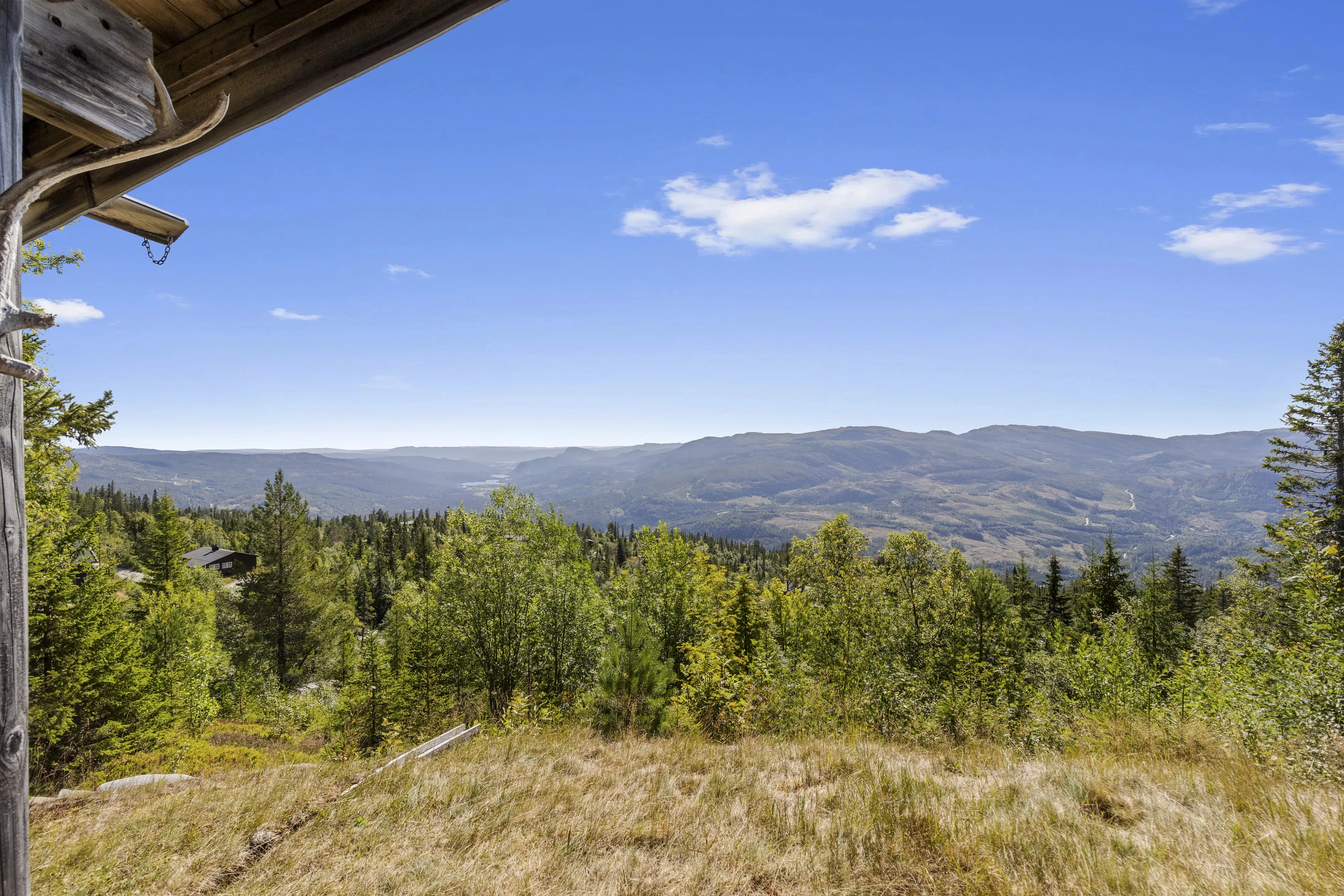 Contemporary 3-Bedroom Cabin with Sauna and Terrace in Scenic Eggedal - View image 39 of 50