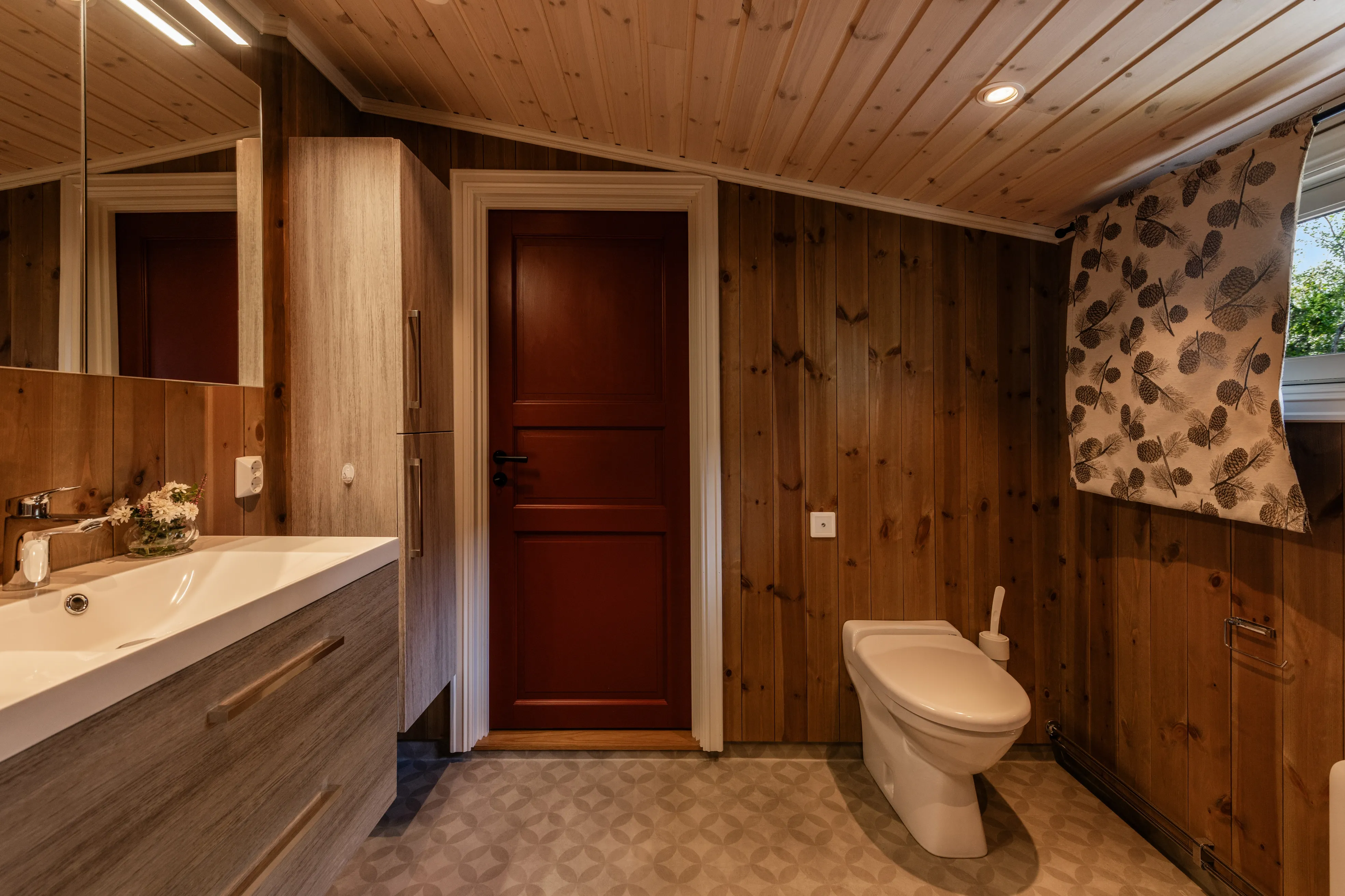 1960s Norwegian Cabin with Spacious Terrace and Scenic Gol Location - View image 16 of 40
