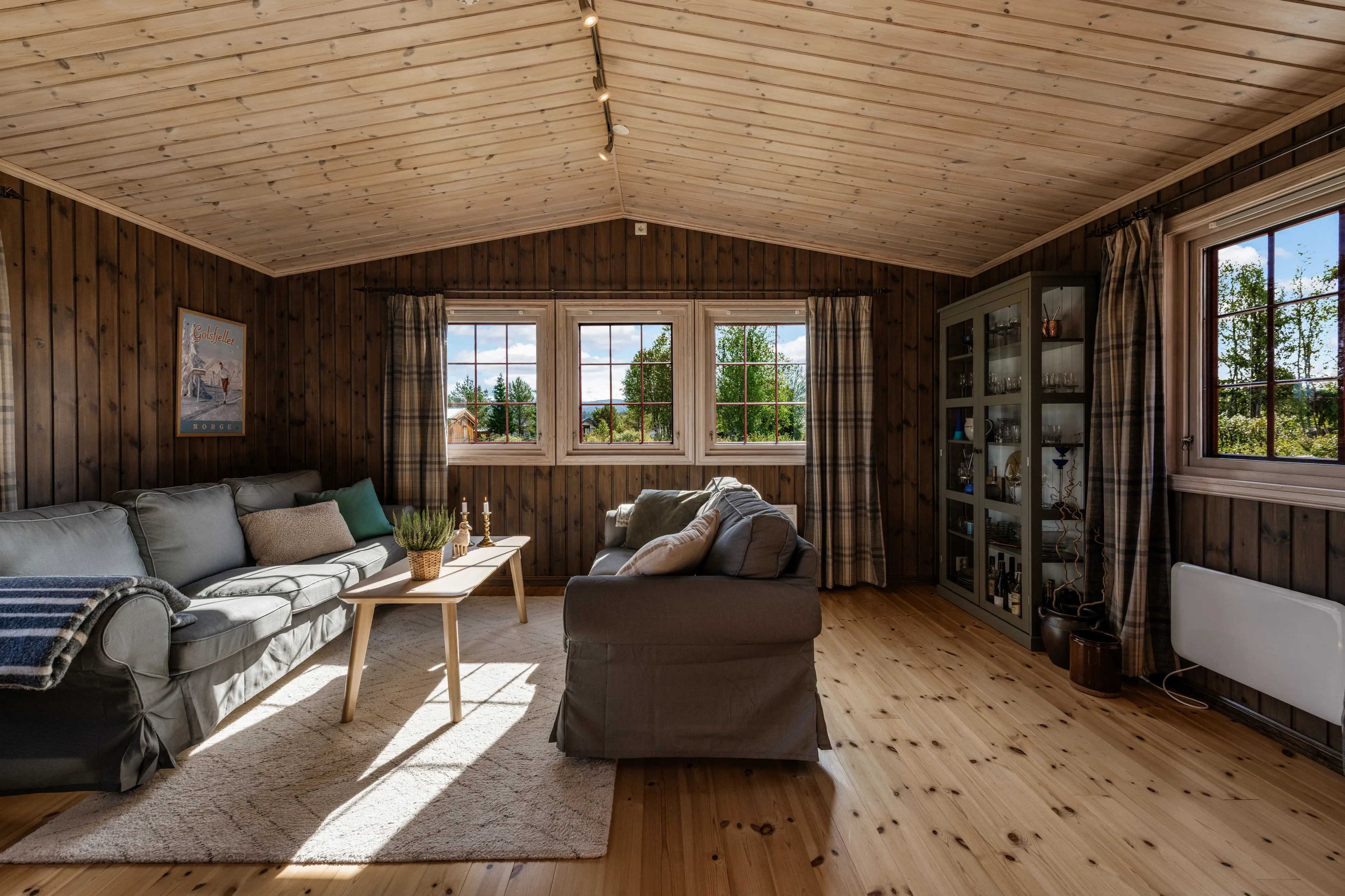 1960s Norwegian Cabin with Spacious Terrace and Scenic Gol Location - View image 19 of 40