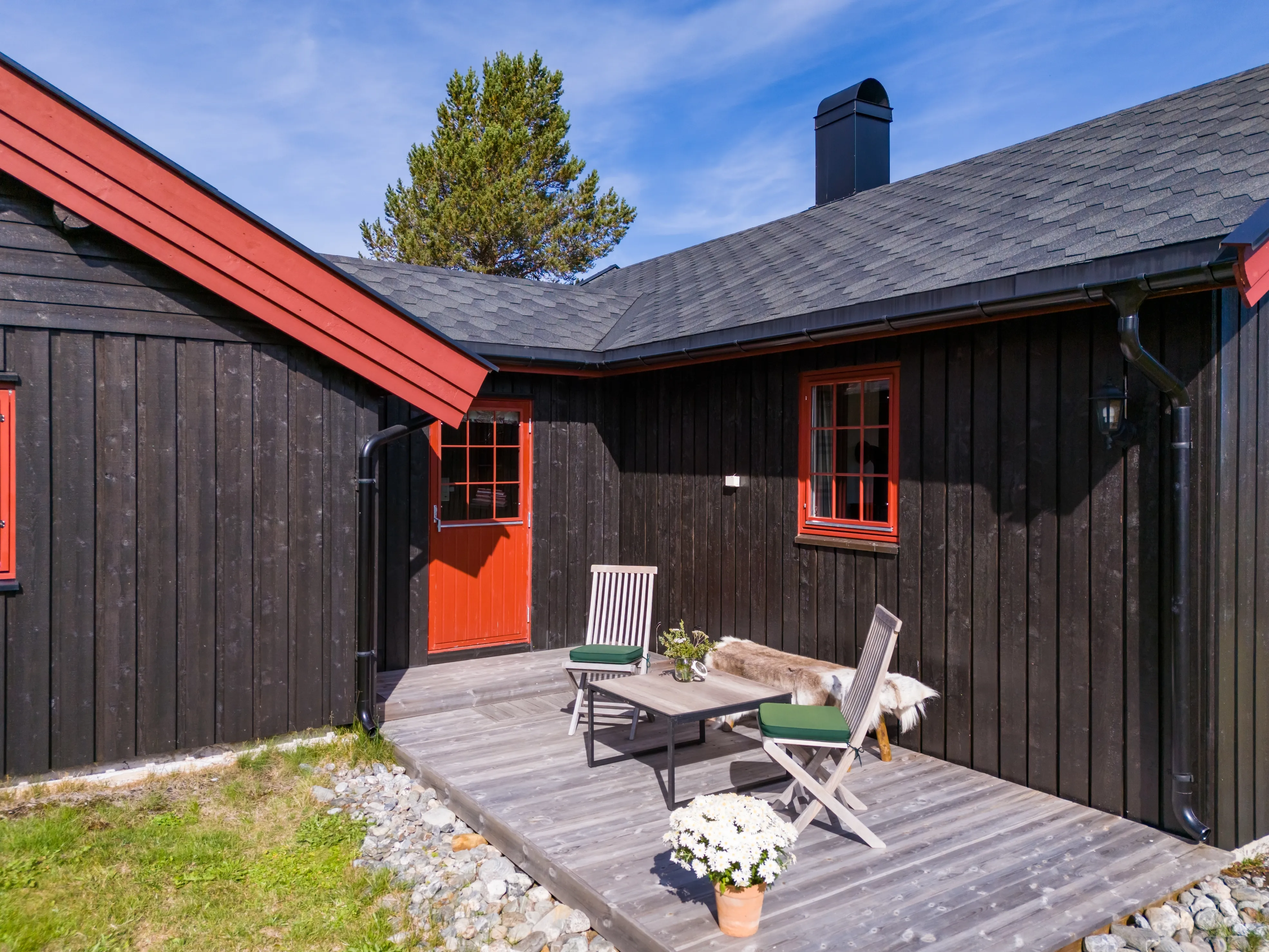 1960s Norwegian Cabin with Spacious Terrace and Scenic Gol Location - View image 29 of 40
