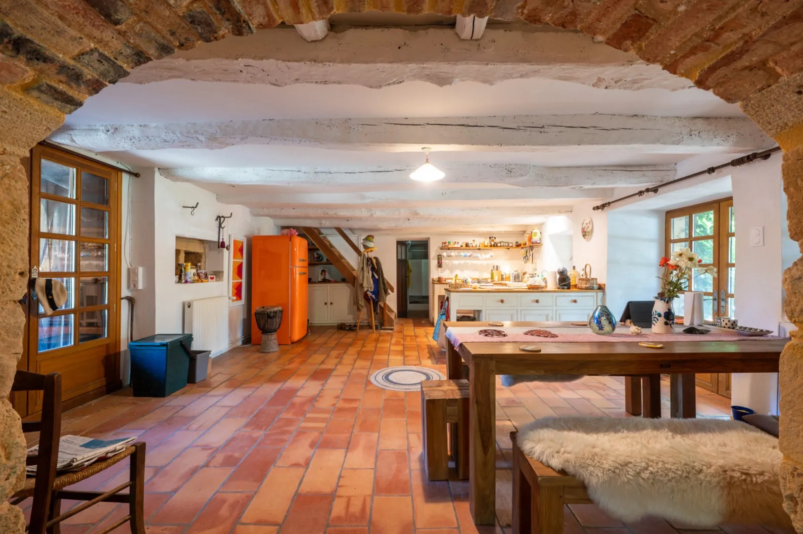 Spacious 5-Bedroom House with Pool and Expansive Grounds in Gourdon, France - View image 10 of 37