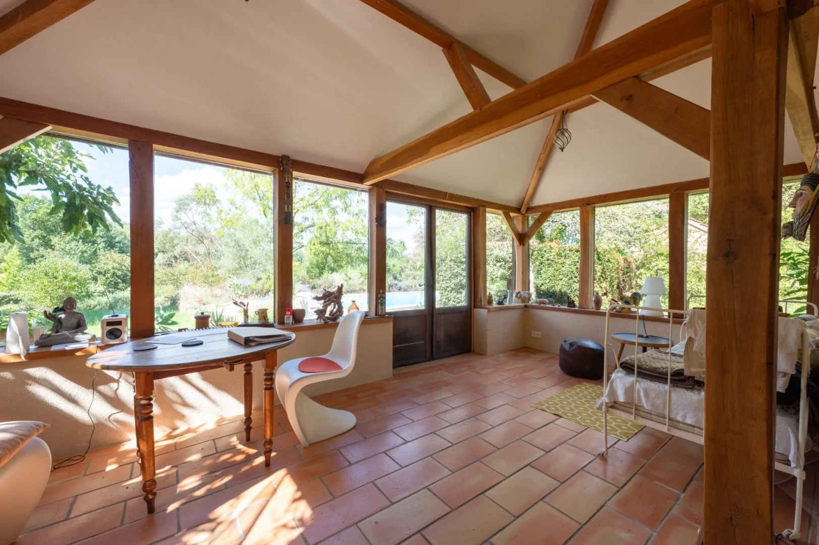 Spacious 5-Bedroom House with Pool and Expansive Grounds in Gourdon, France - View image 12 of 37