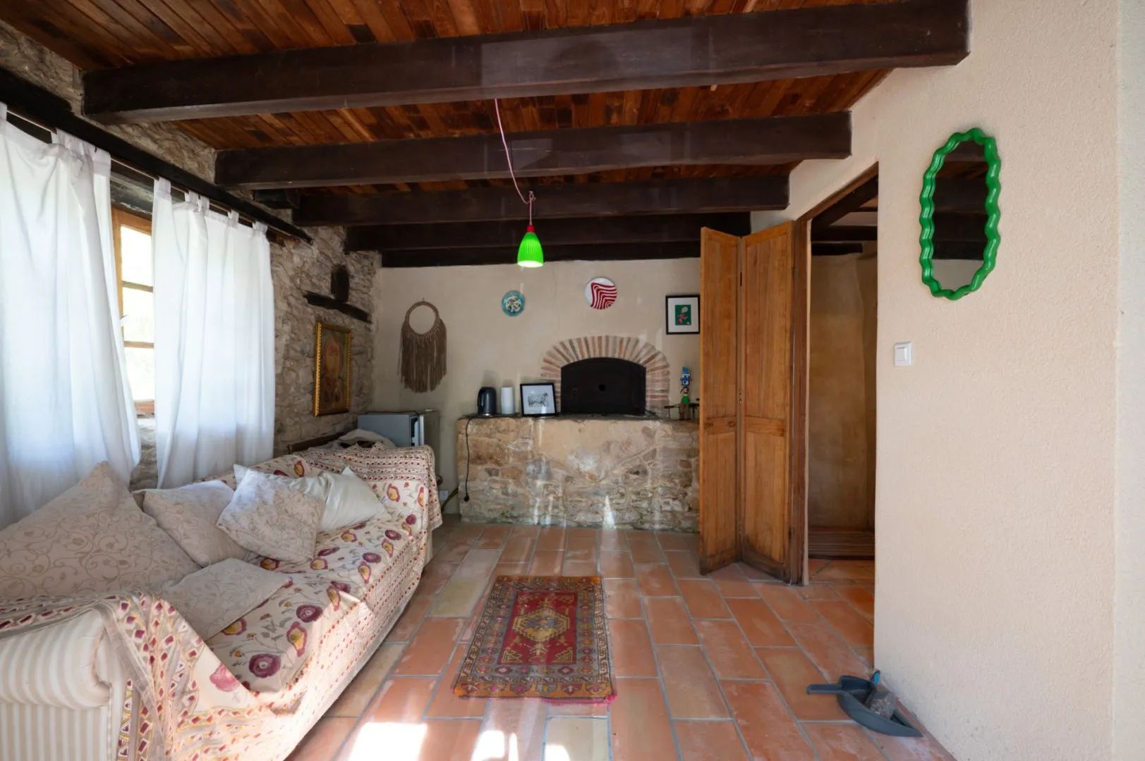 Spacious 5-Bedroom House with Pool and Expansive Grounds in Gourdon, France - View image 24 of 37