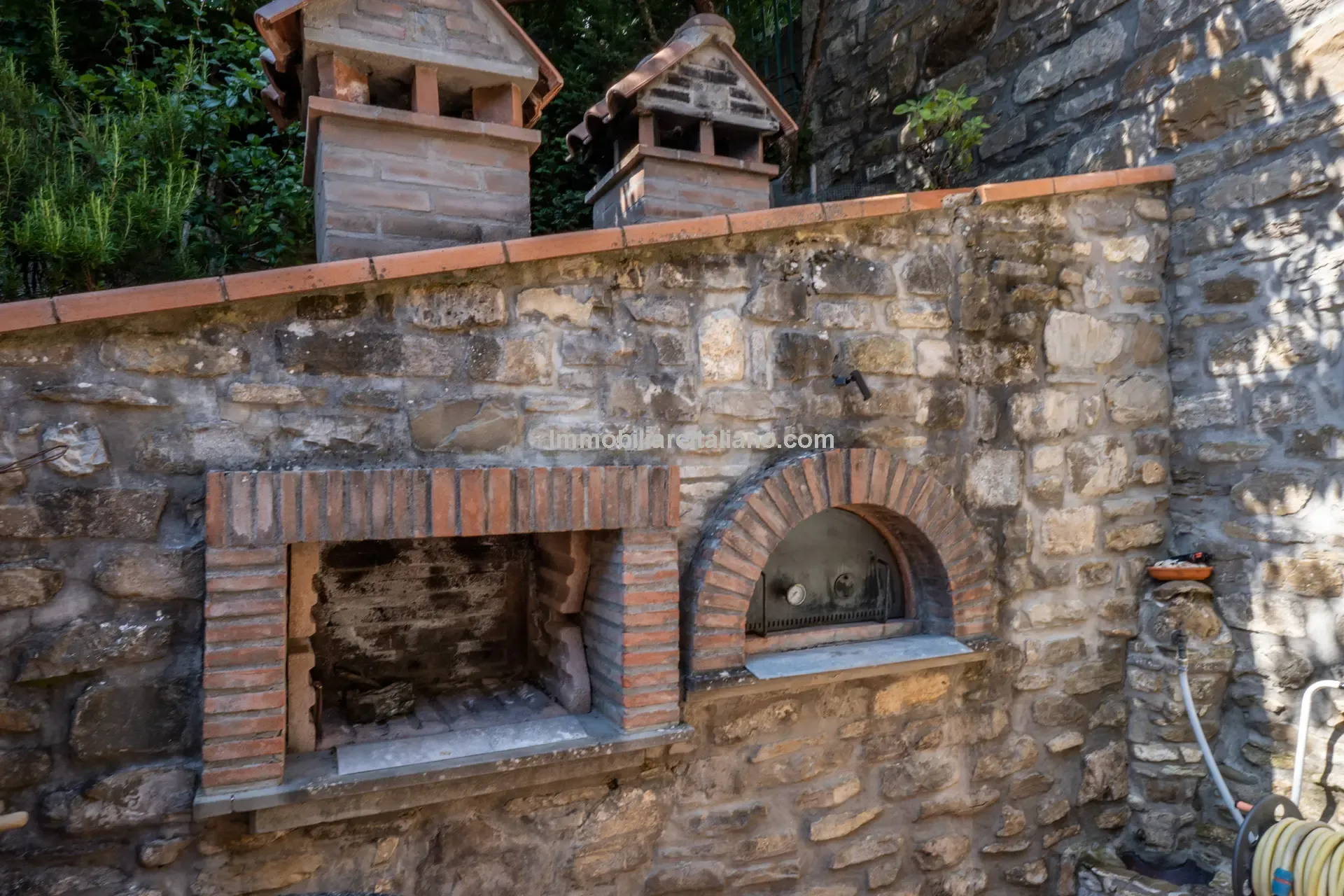 Restored Tuscan Farmhouse with Garden and Garage Near Badia Tedalda - View image 15 of 42