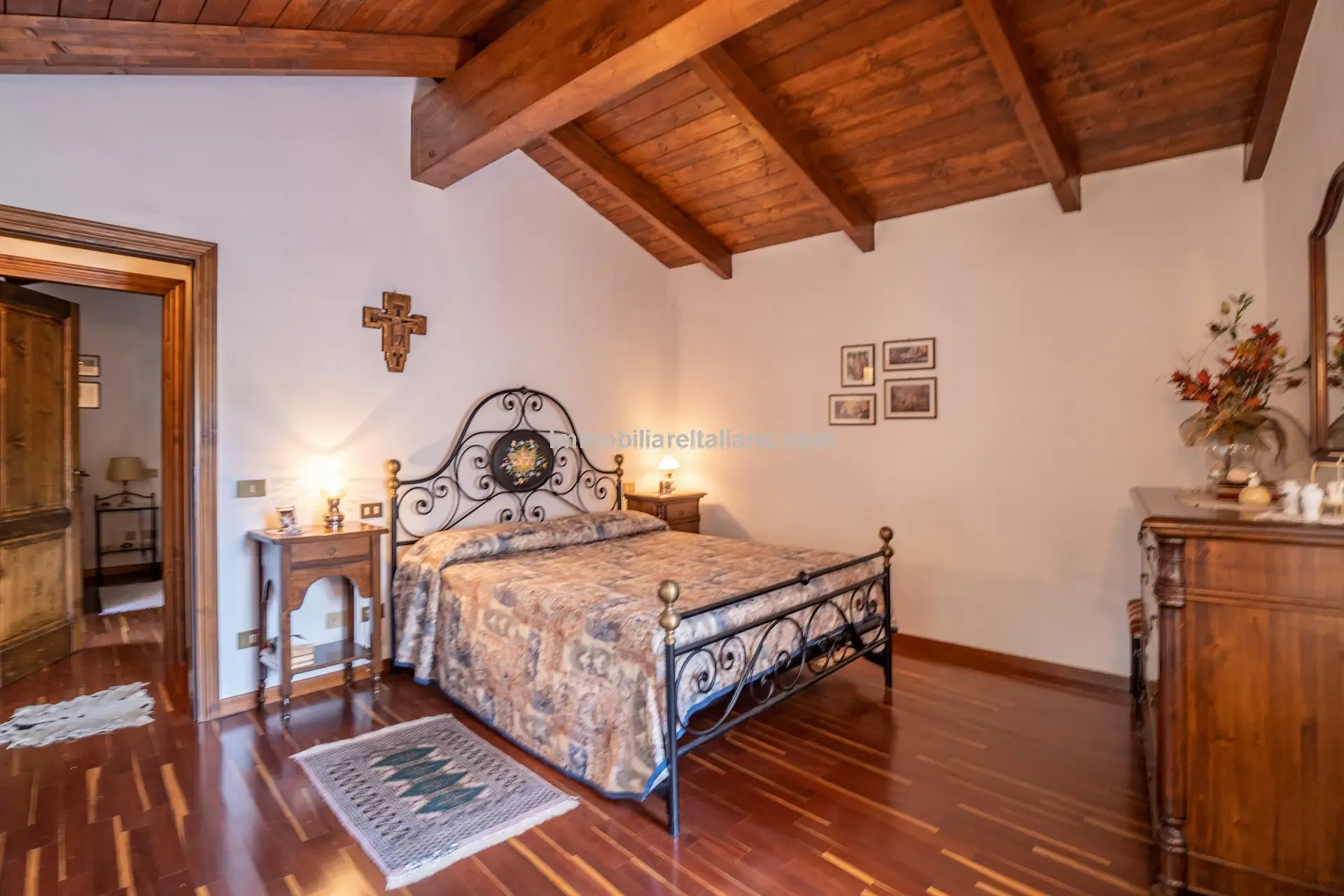 Restored Tuscan Farmhouse with Garden and Garage Near Badia Tedalda - View image 30 of 42