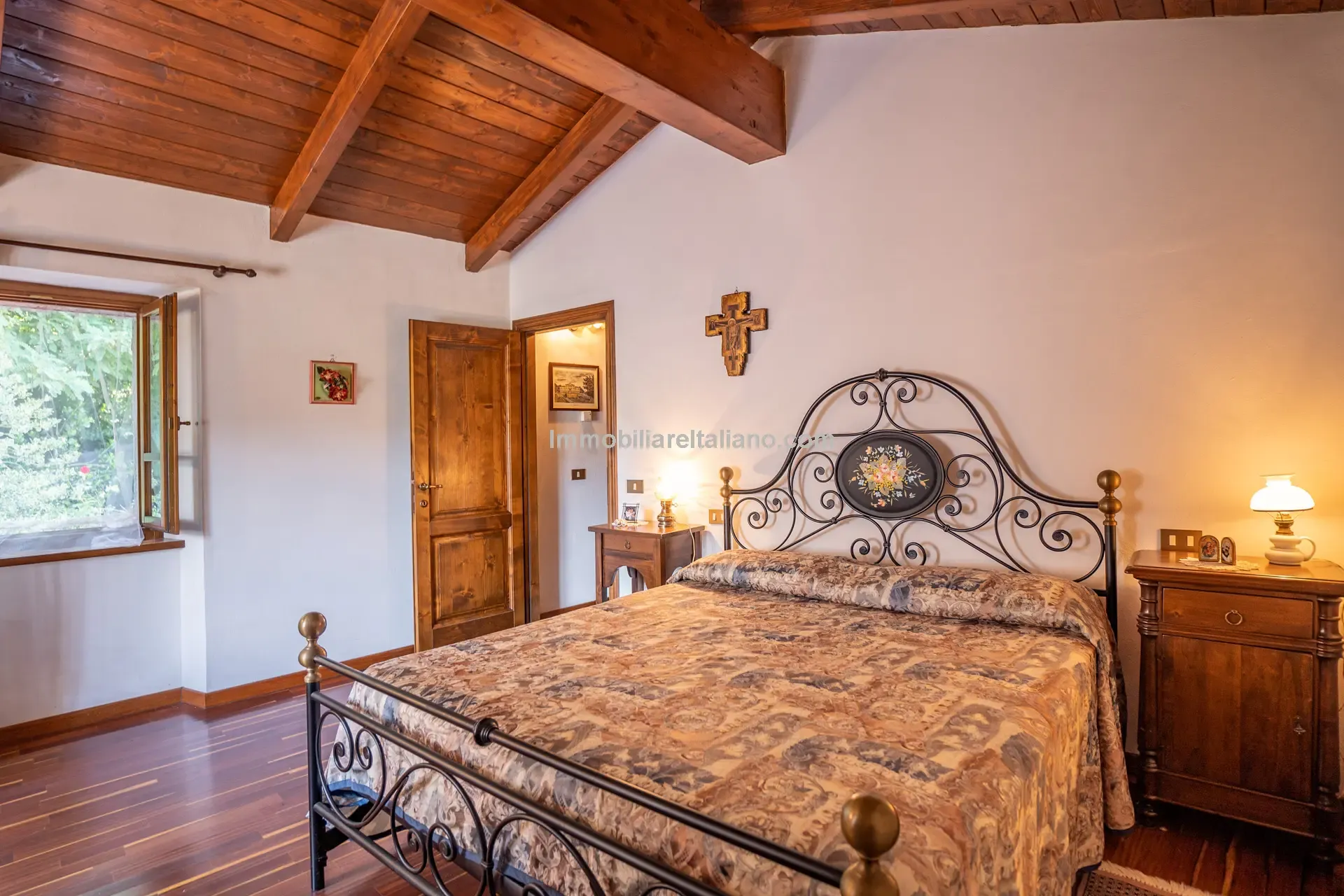 Restored Tuscan Farmhouse with Garden and Garage Near Badia Tedalda - View image 31 of 42