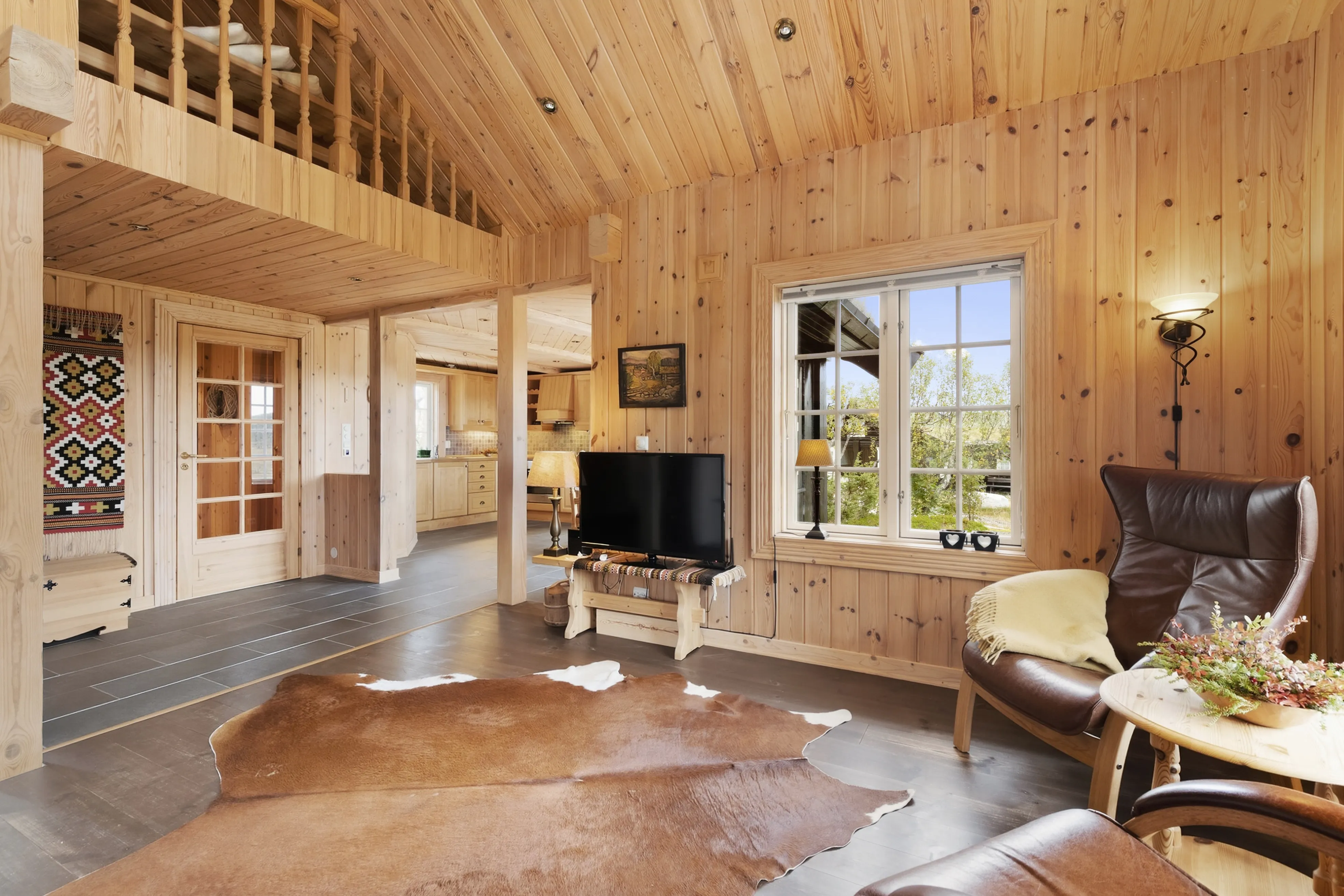 Modern 3-Bedroom Cabin in Viken with Panoramic Views and Sauna - View image 12 of 55