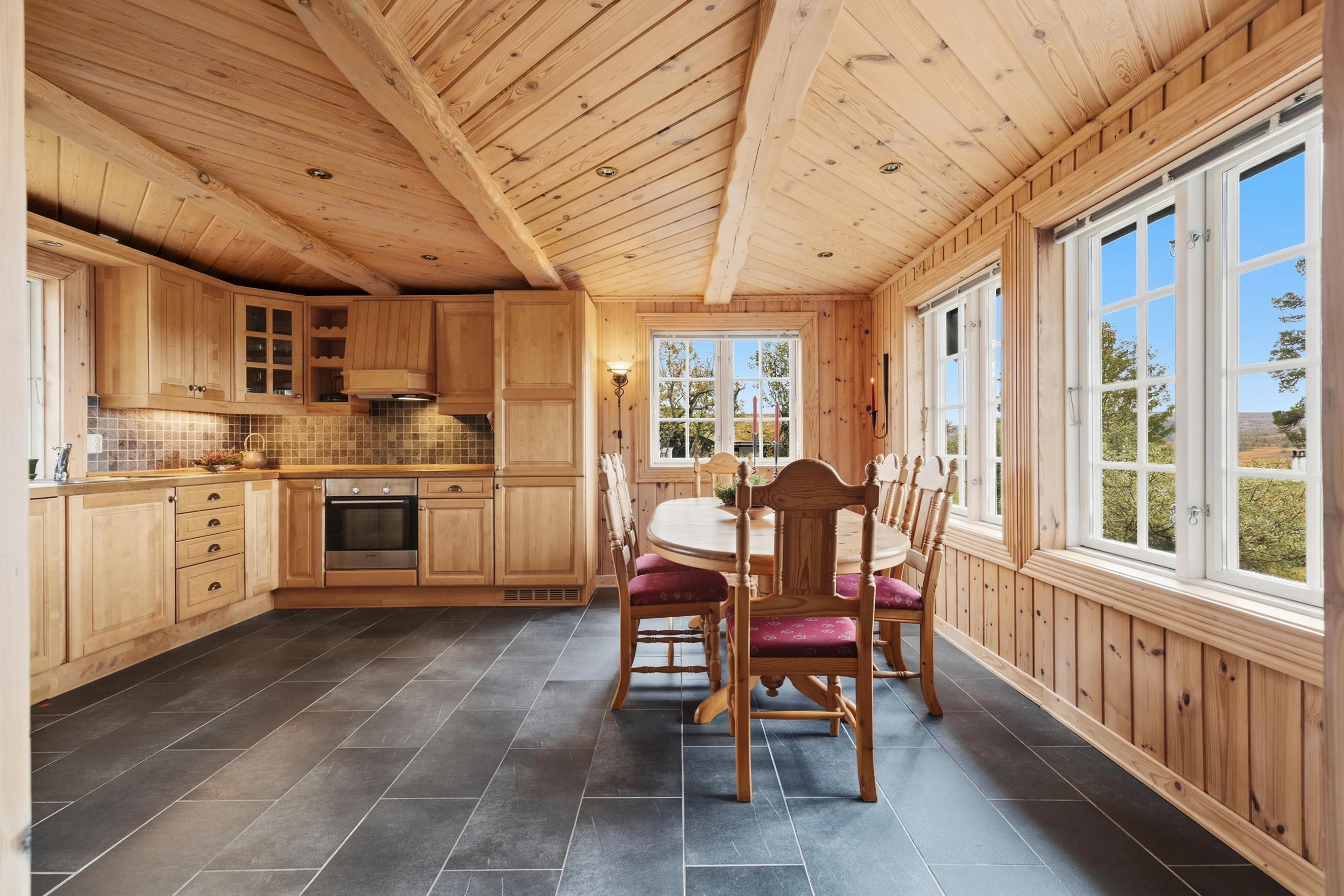 Modern 3-Bedroom Cabin in Viken with Panoramic Views and Sauna - View image 13 of 55