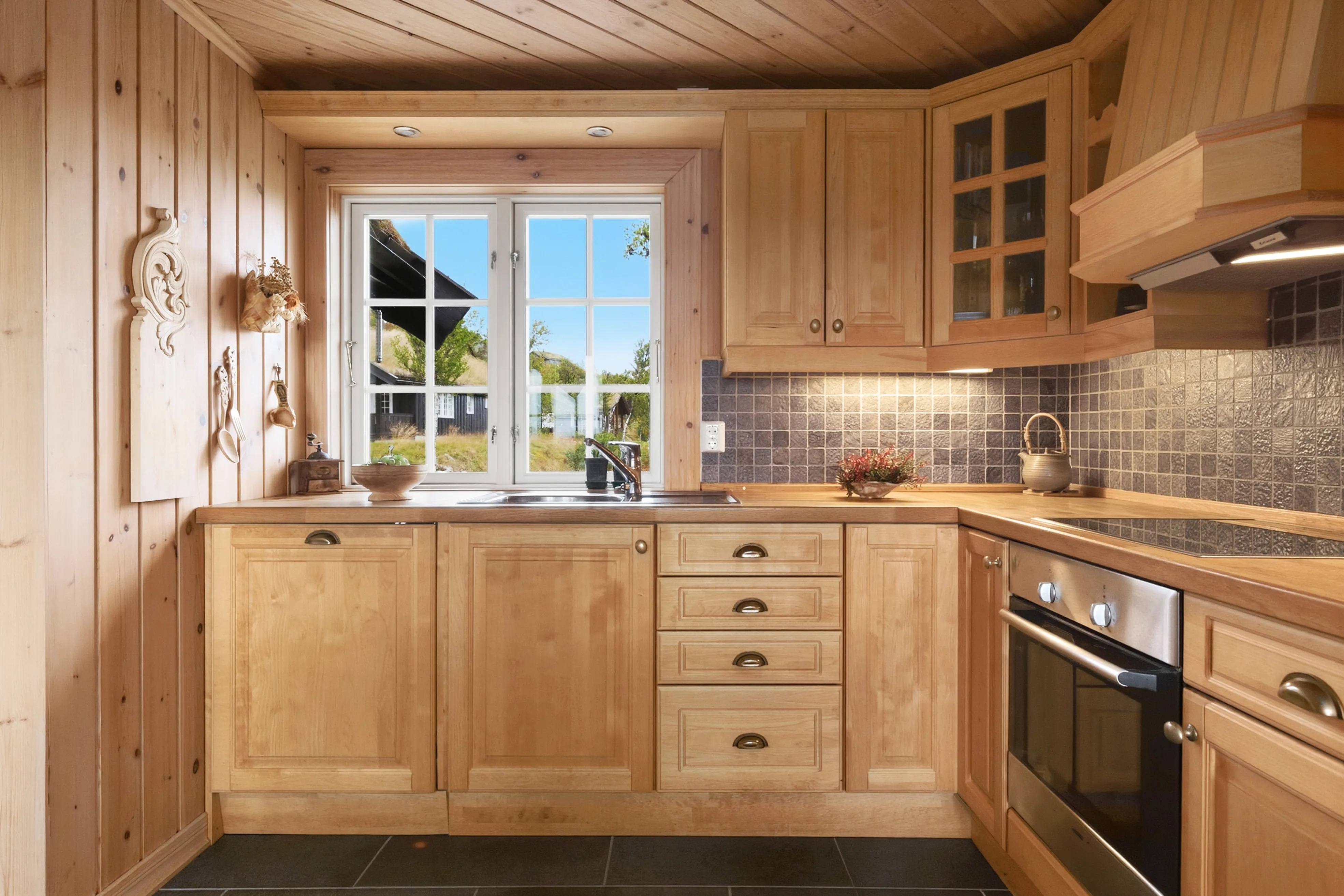 Modern 3-Bedroom Cabin in Viken with Panoramic Views and Sauna - View image 15 of 55