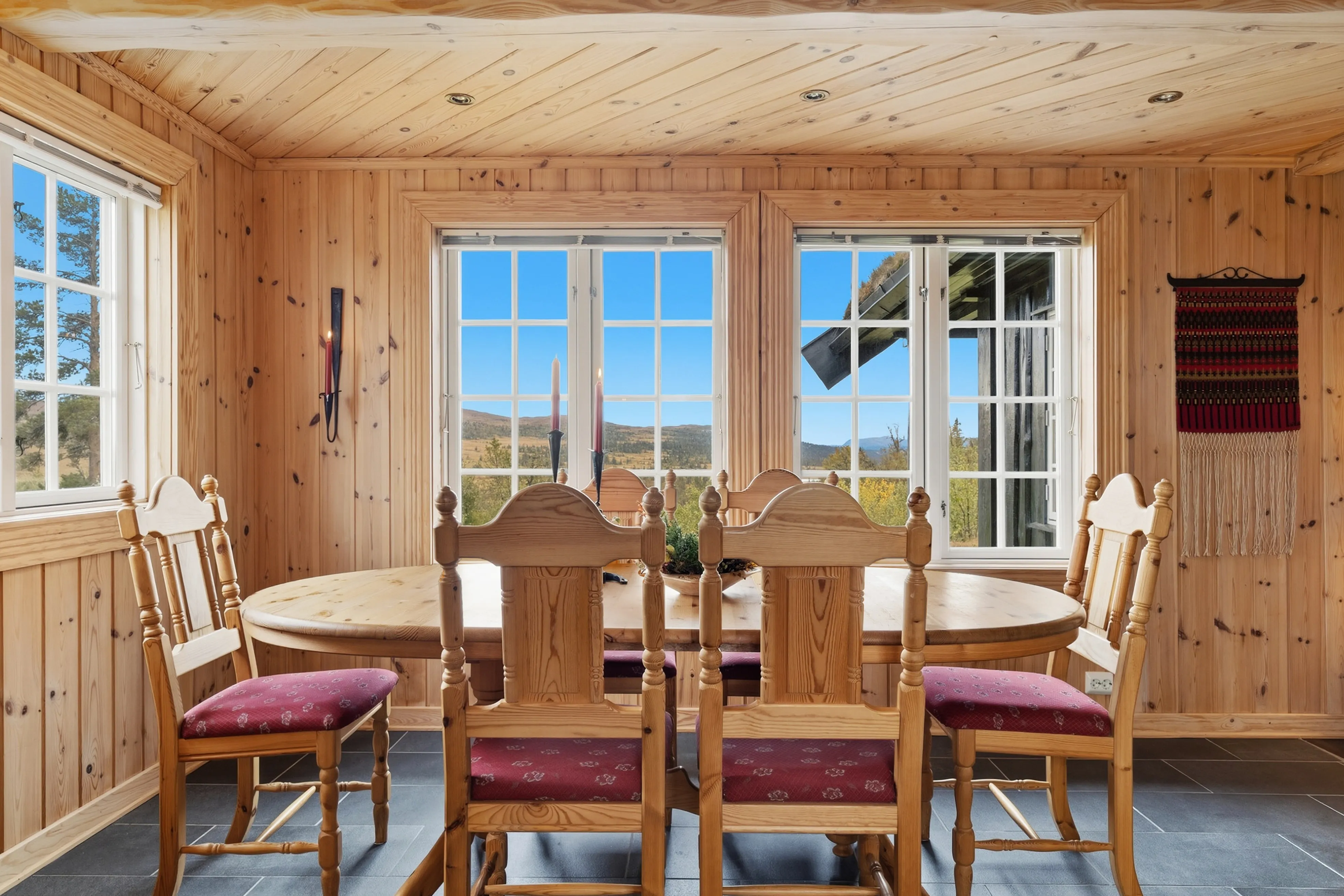 Modern 3-Bedroom Cabin in Viken with Panoramic Views and Sauna - View image 17 of 55