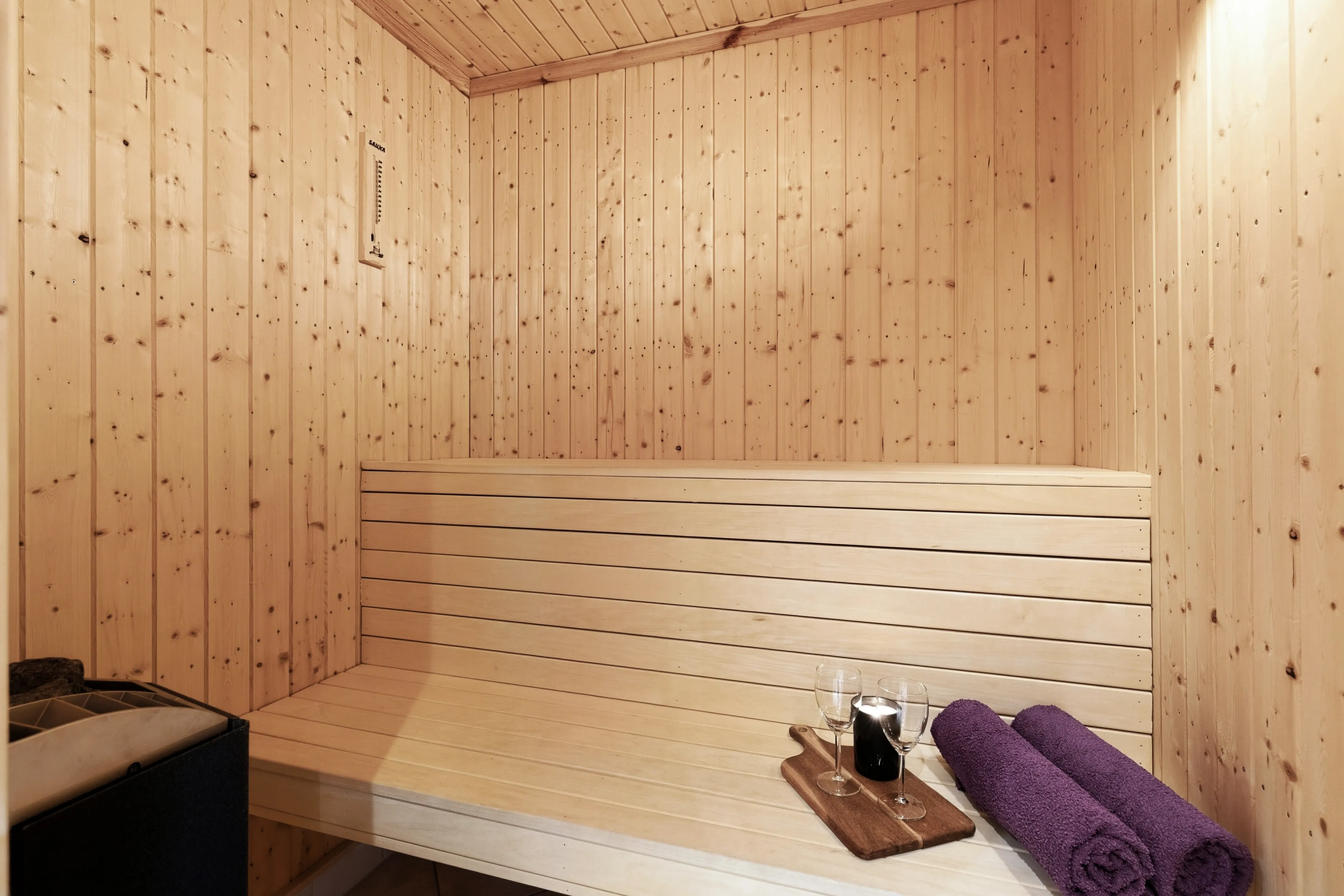 Modern 3-Bedroom Cabin in Viken with Panoramic Views and Sauna - View image 19 of 55