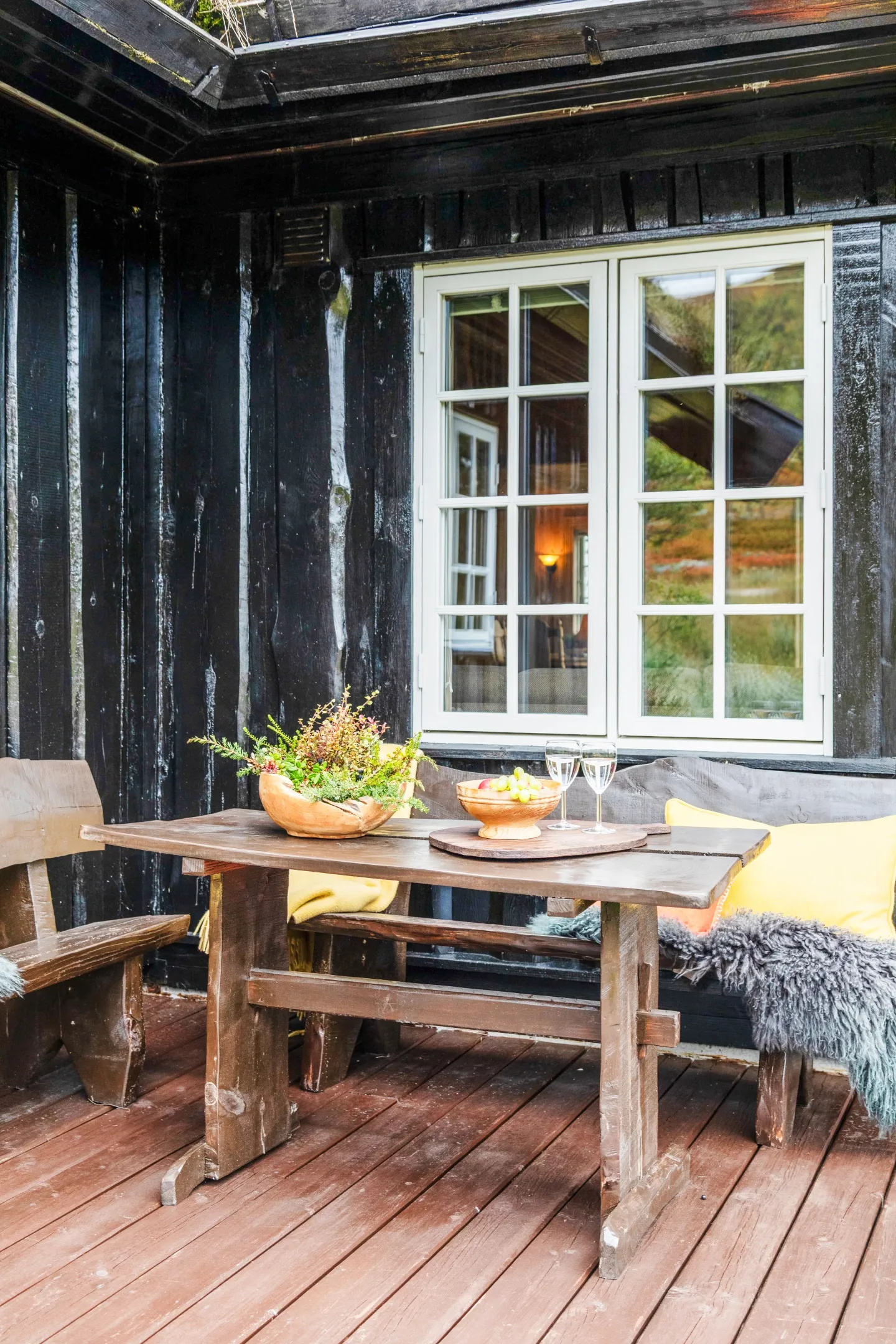 Modern 3-Bedroom Cabin in Viken with Panoramic Views and Sauna - View image 31 of 55