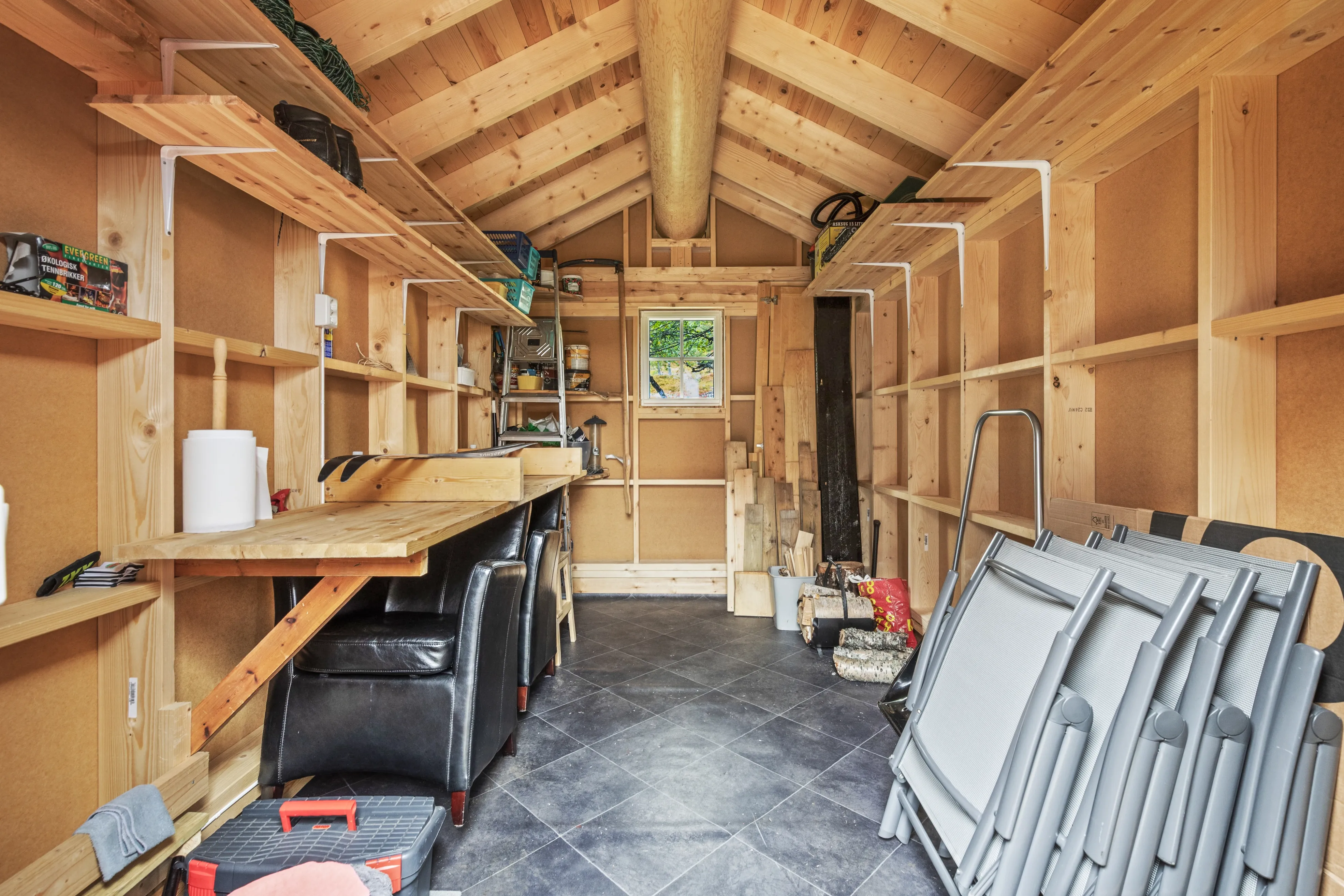 Modern 3-Bedroom Cabin in Viken with Panoramic Views and Sauna - View image 41 of 55