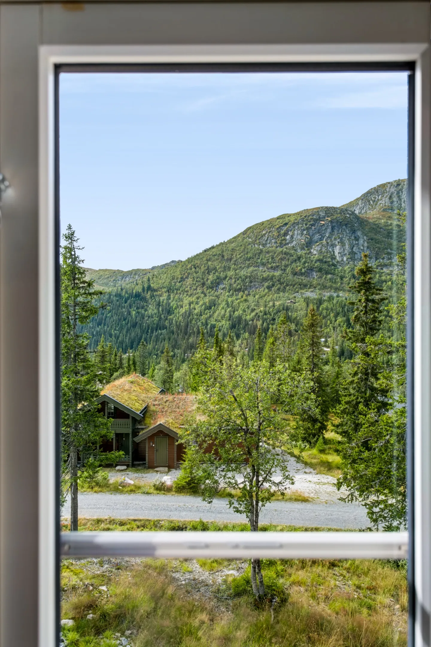 Contemporary 4-Bed Country House in Eggedal with Expansive Terrace - View image 9 of 63