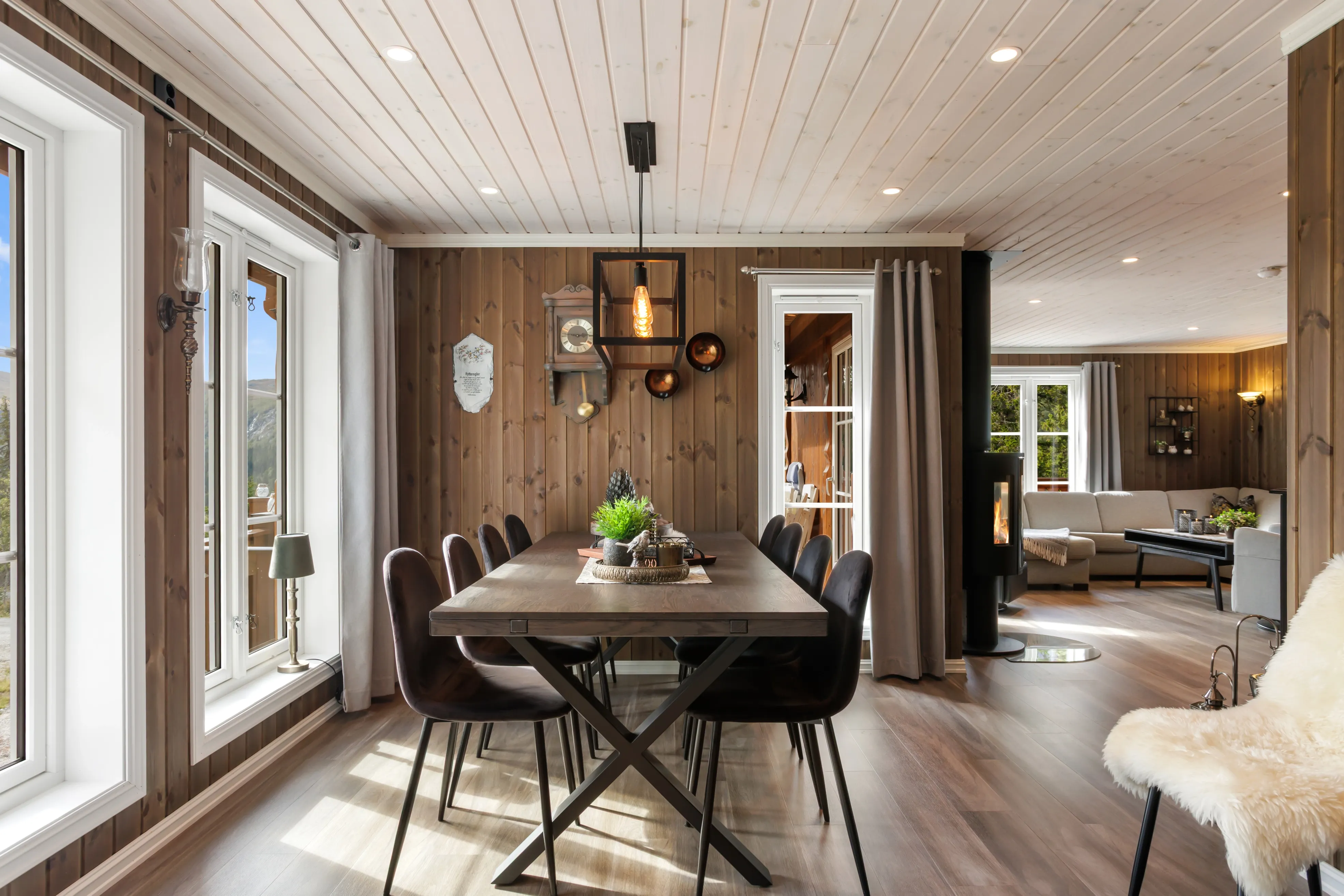 Contemporary 4-Bed Country House in Eggedal with Expansive Terrace - View image 15 of 63