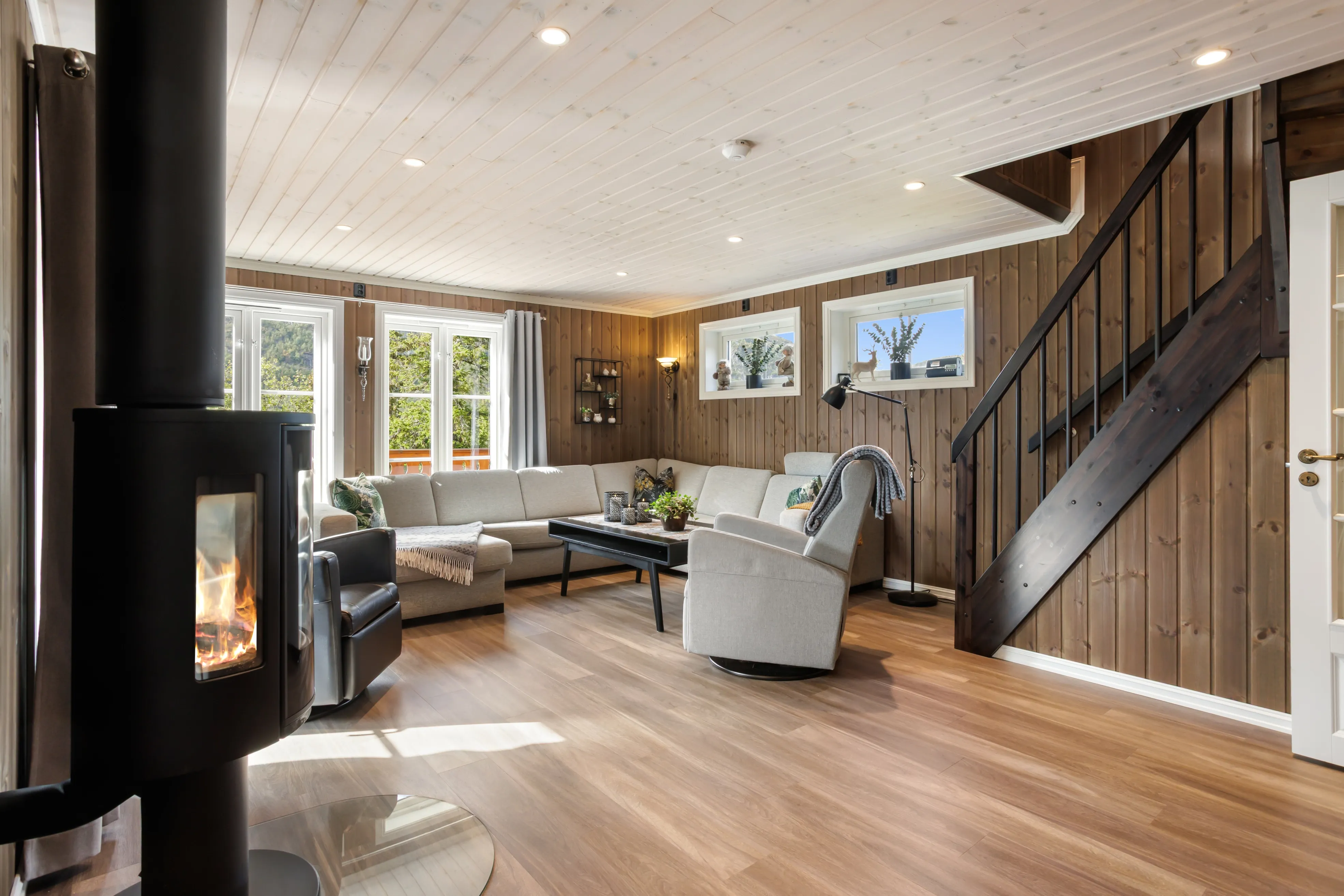 Contemporary 4-Bed Country House in Eggedal with Expansive Terrace - View image 32 of 63