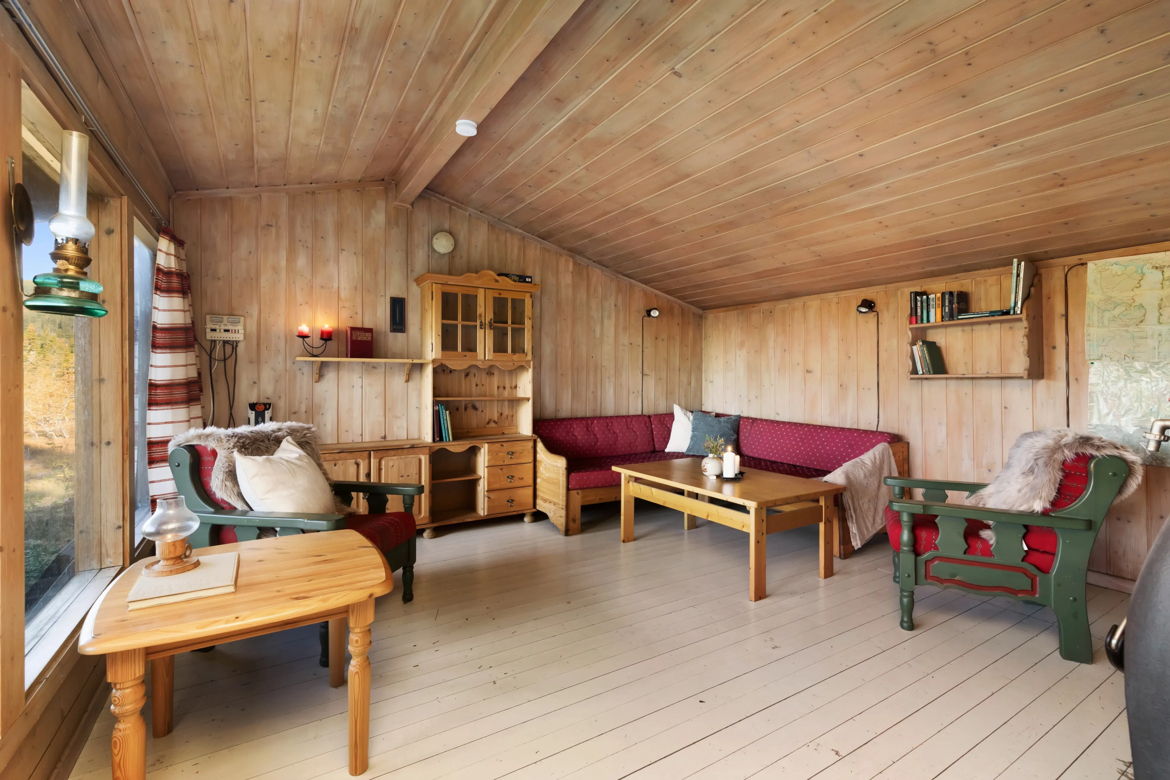 1960s Furnished Cabin with Expansive Lot in Flå, Norway - View image 6 of 37