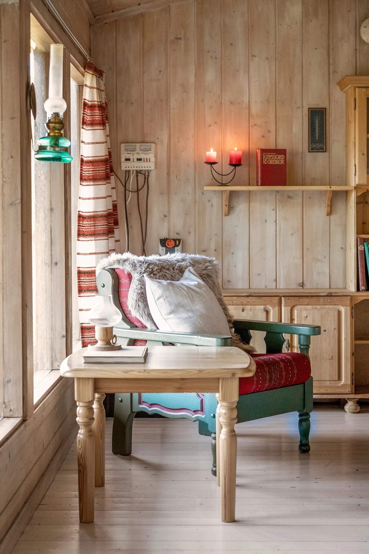 1960s Furnished Cabin with Expansive Lot in Flå, Norway - View image 9 of 37