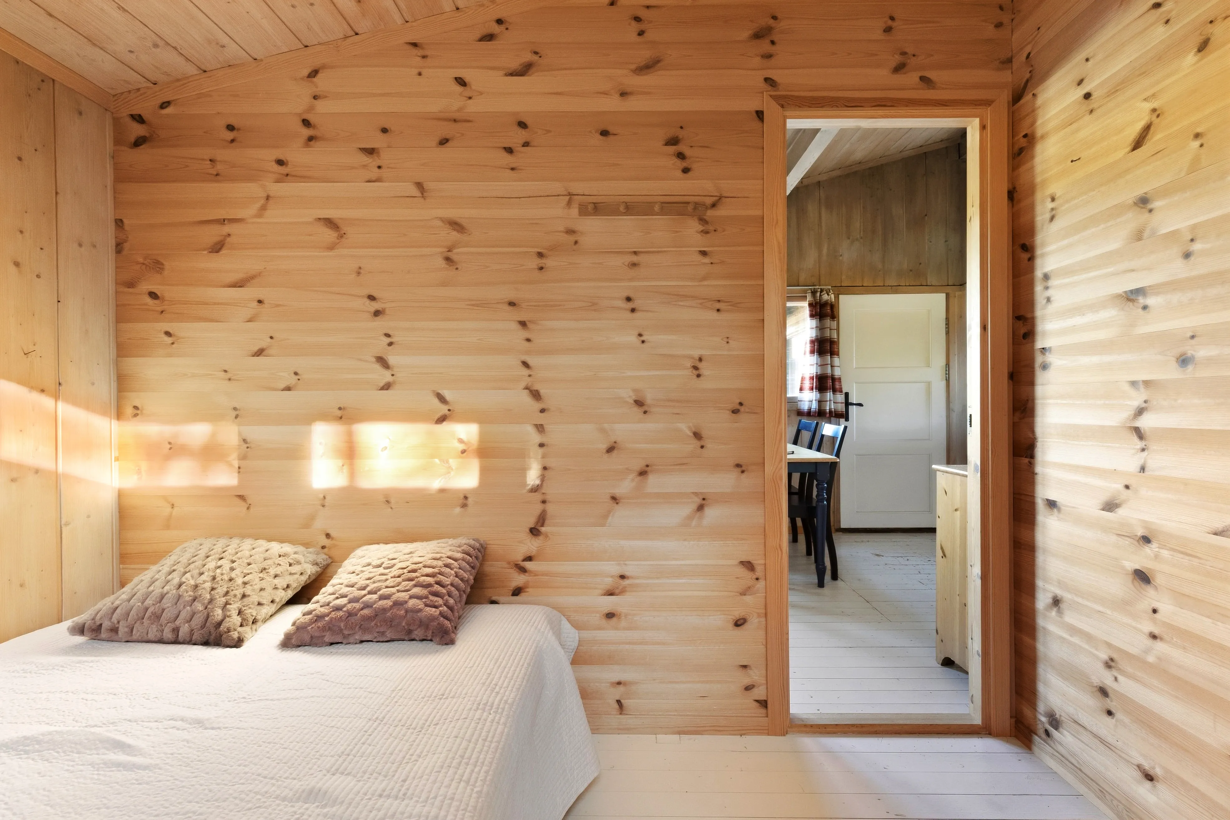 1960s Furnished Cabin with Expansive Lot in Flå, Norway - View image 21 of 37