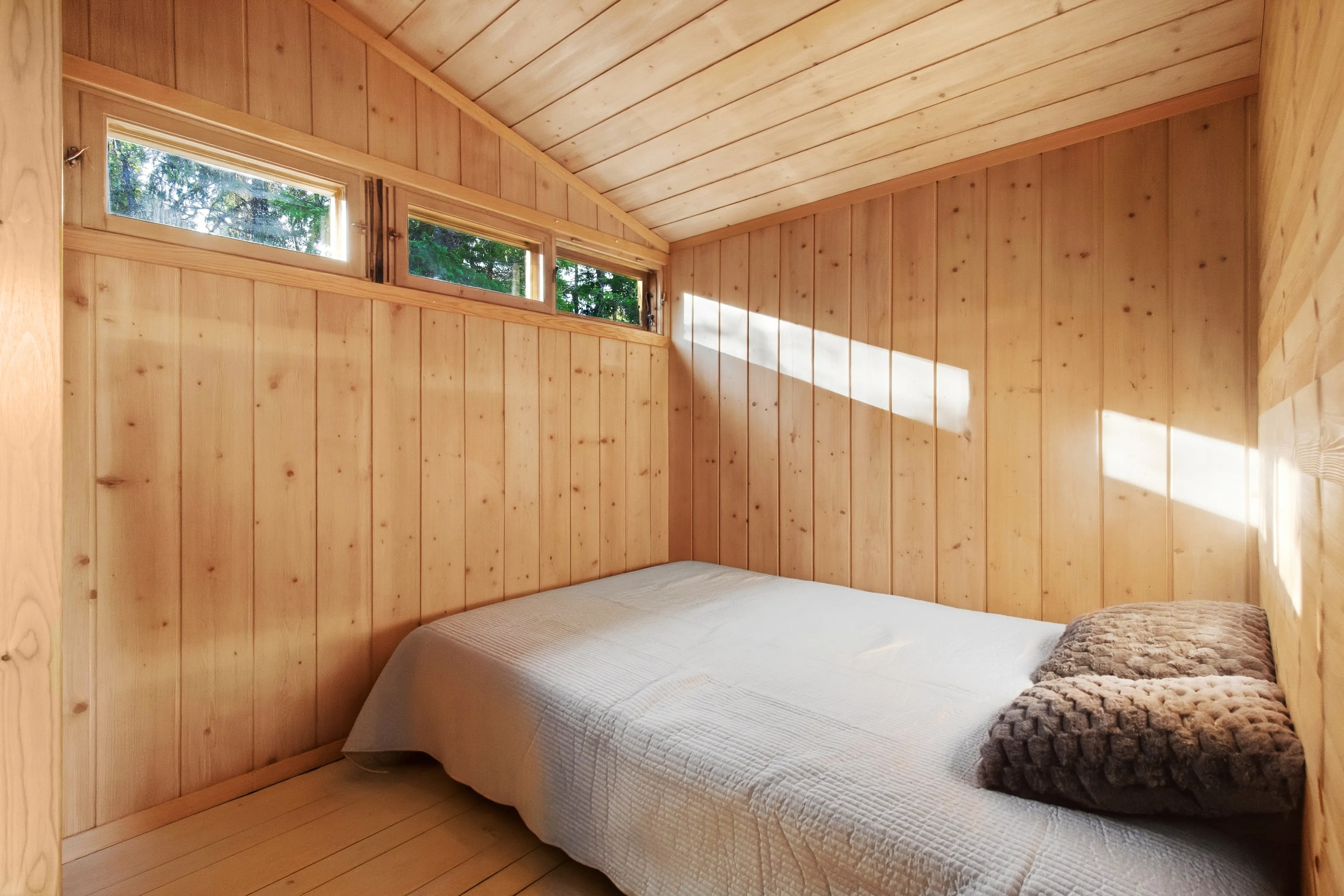 1960s Furnished Cabin with Expansive Lot in Flå, Norway - View image 22 of 37
