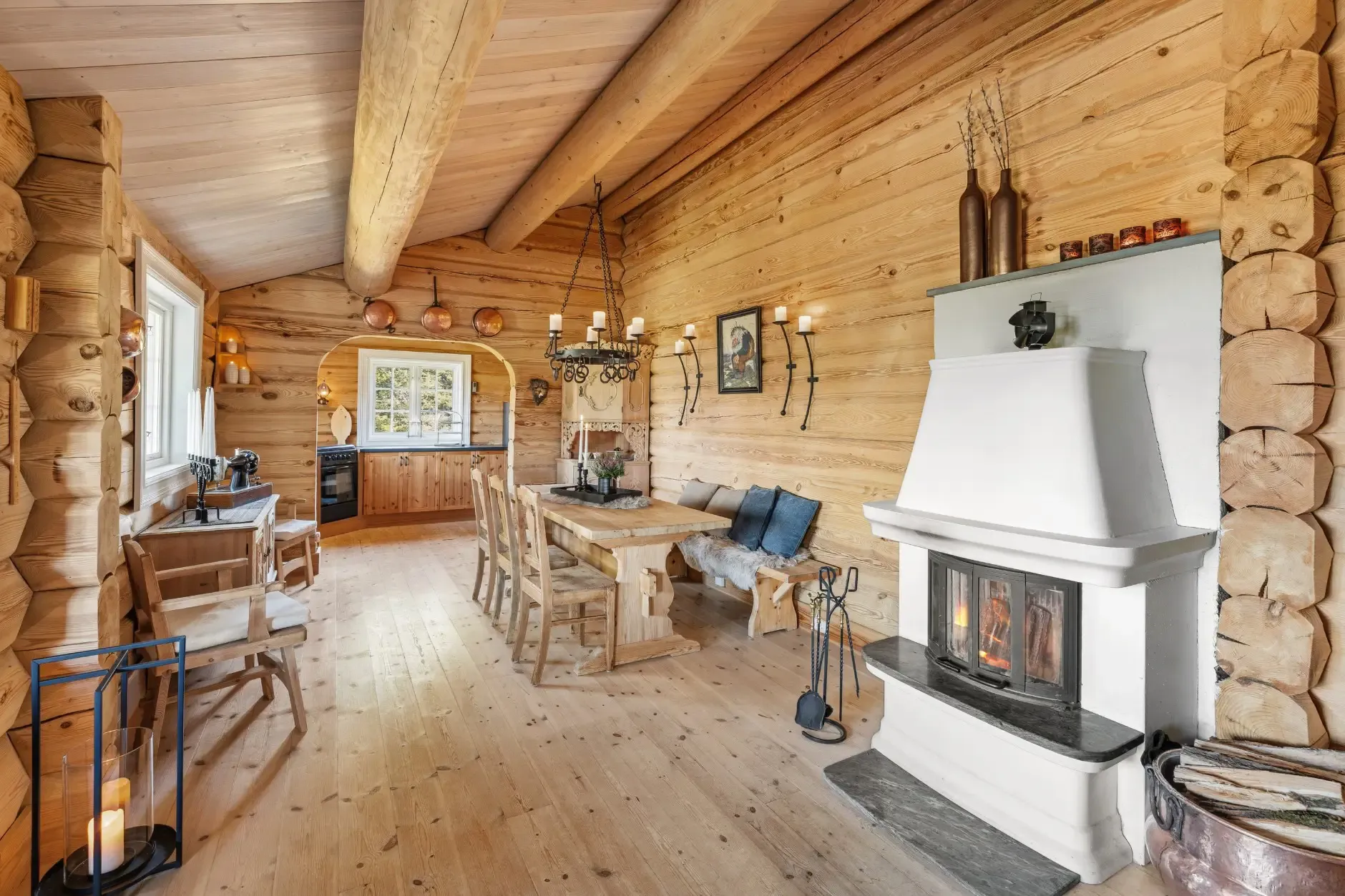 Four-Bedroom Country House with Panoramic Mountain Views in Fåvang - View image 8 of 28
