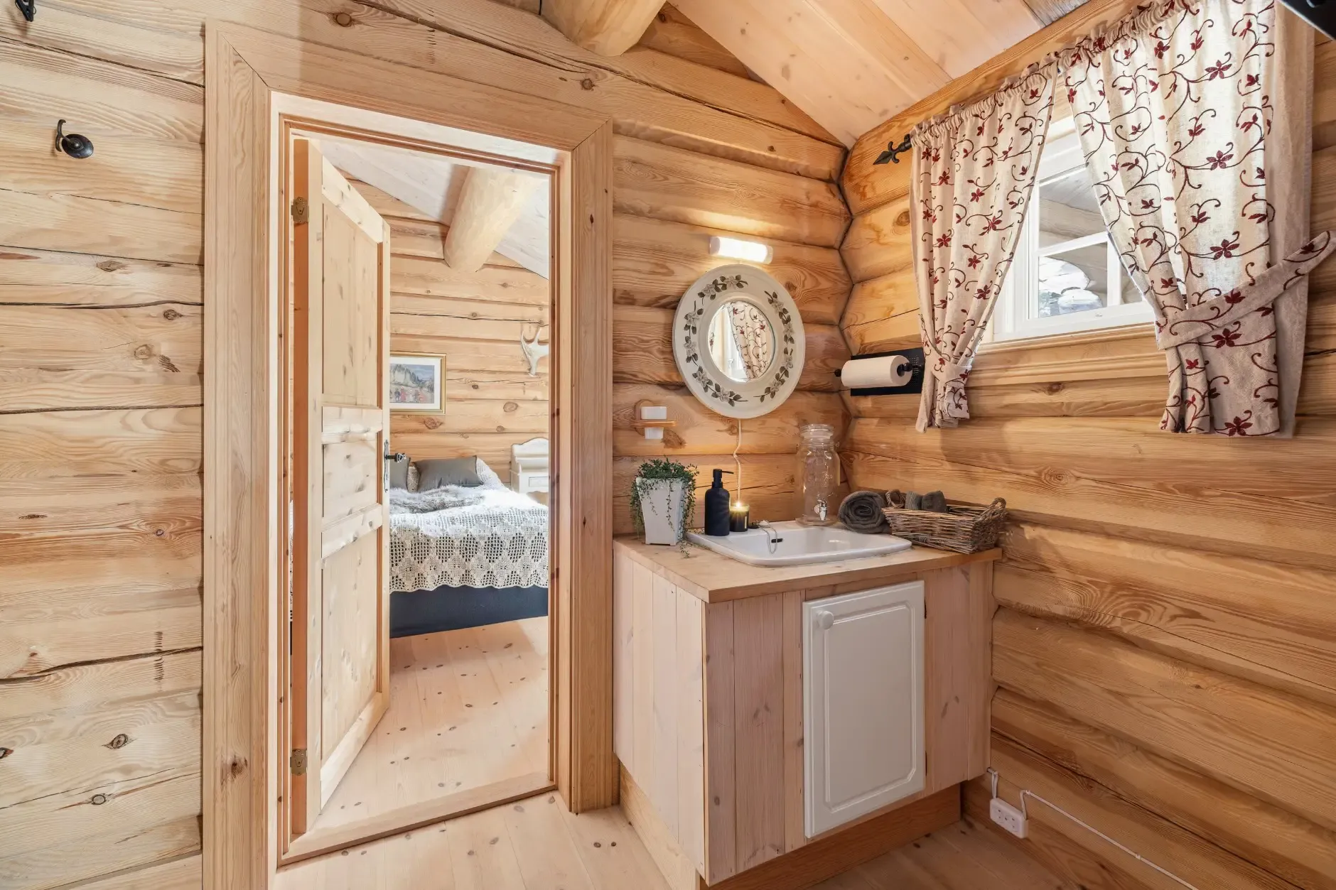 Four-Bedroom Country House with Panoramic Mountain Views in Fåvang - View image 14 of 28