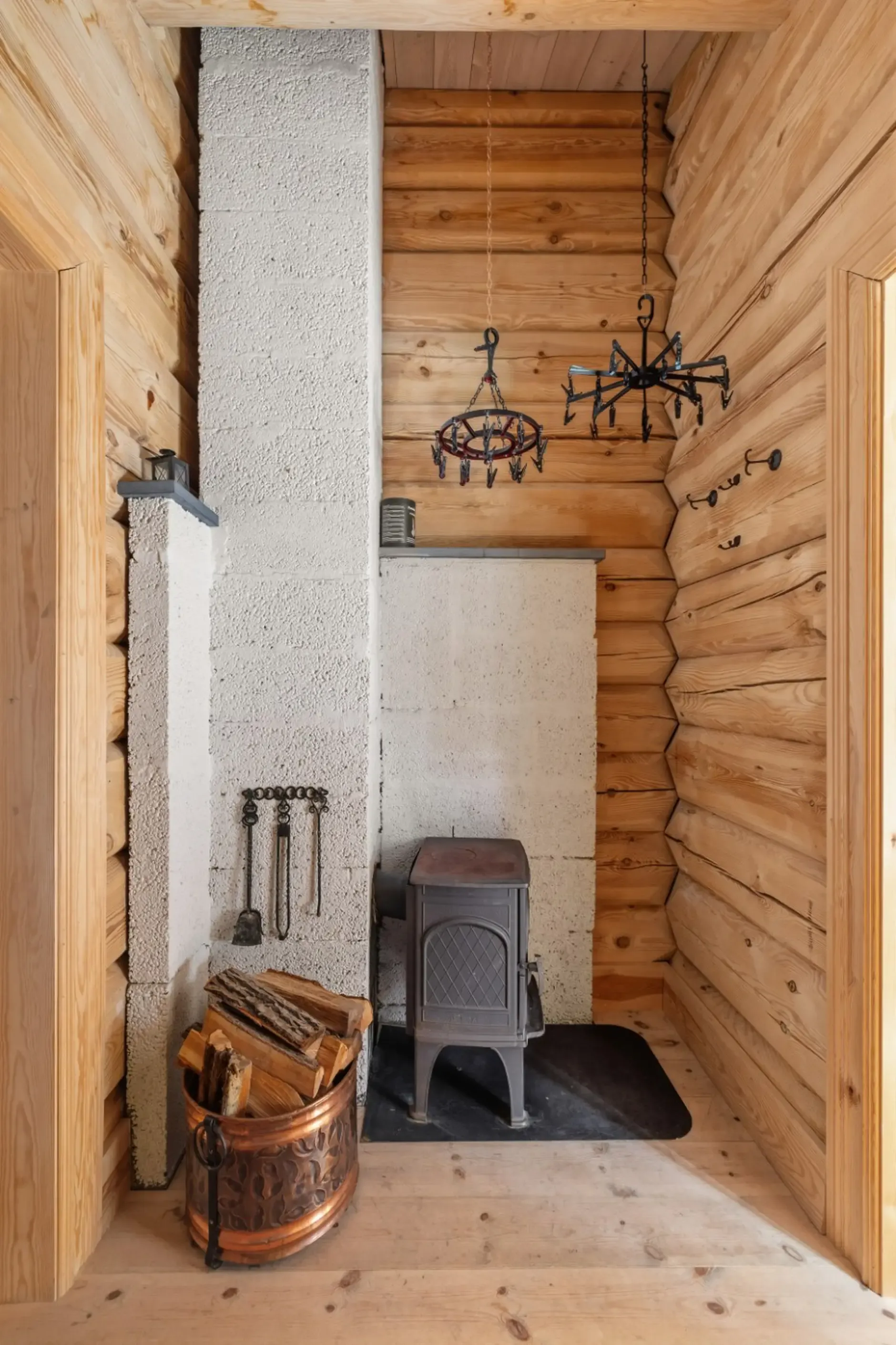 Four-Bedroom Country House with Panoramic Mountain Views in Fåvang - View image 15 of 28