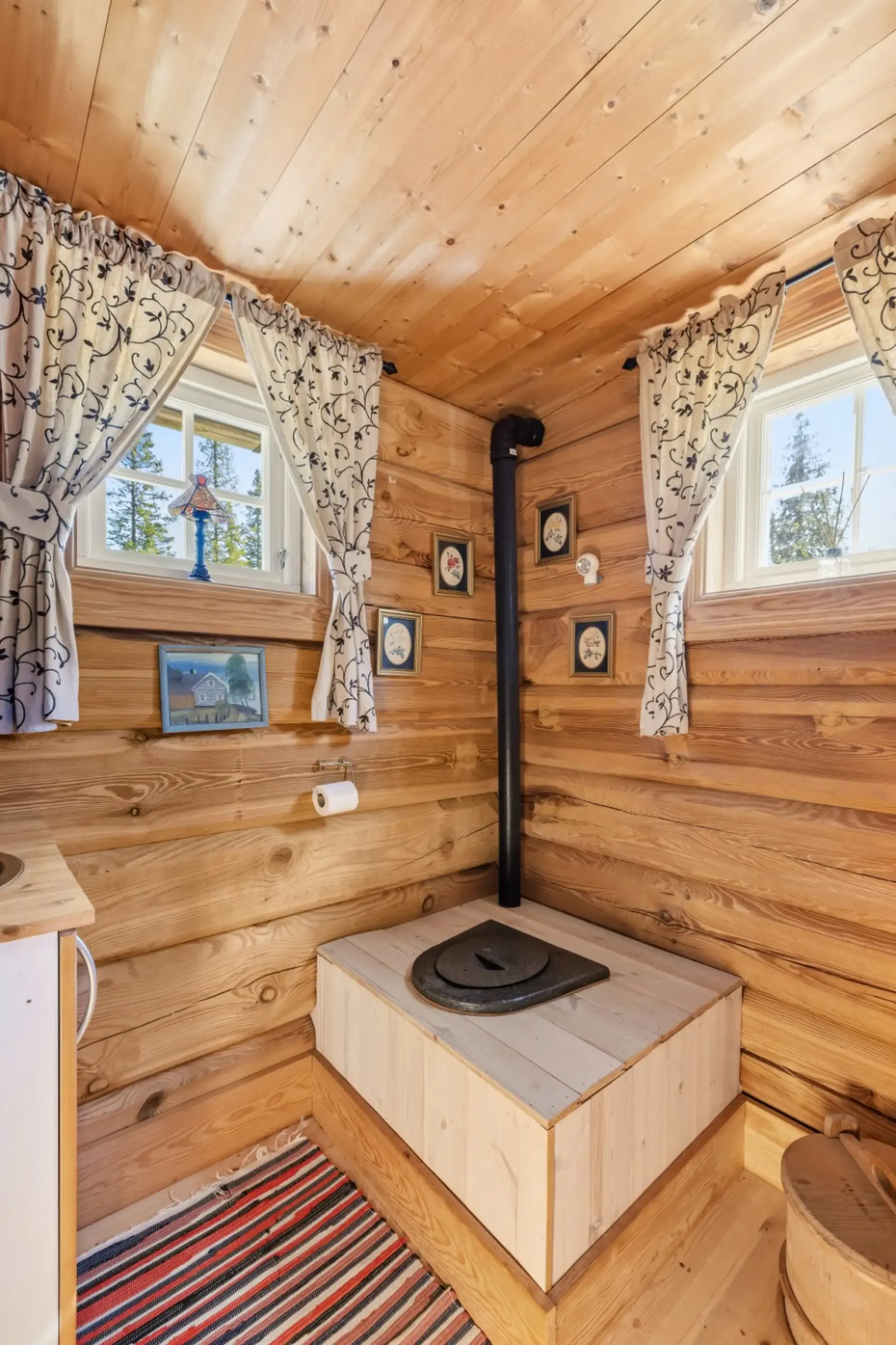 Four-Bedroom Country House with Panoramic Mountain Views in Fåvang - View image 20 of 28