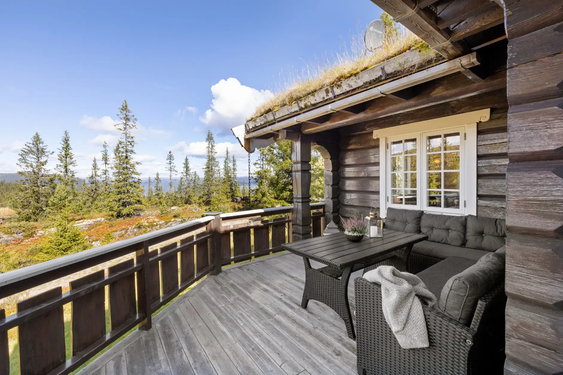 Four-Bedroom Country House with Panoramic Mountain Views in Fåvang - View image 21 of 28
