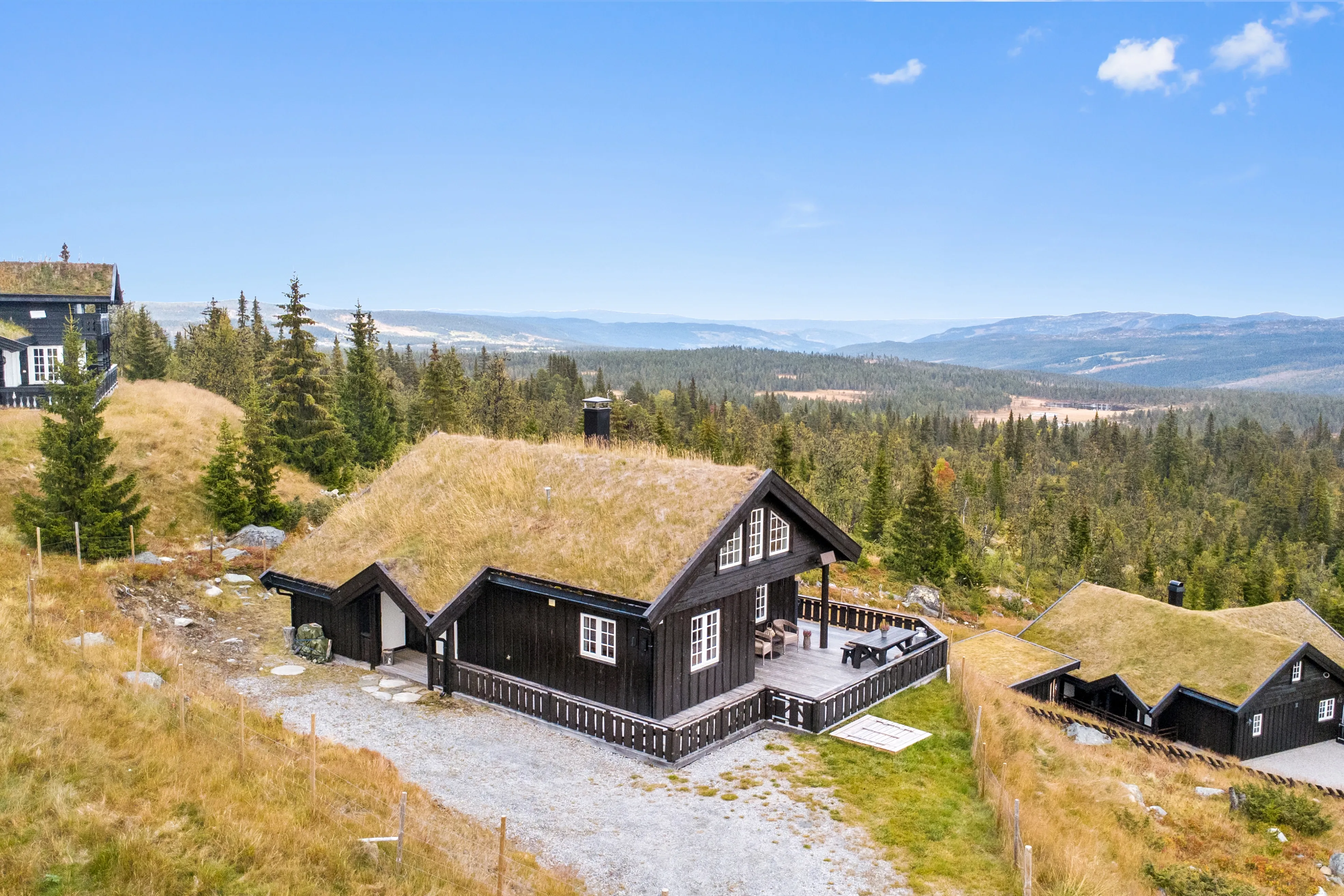 Modern 2-Bedroom Cabin with Terrace in Norway's Scenic Lyserstølen - Image 2
