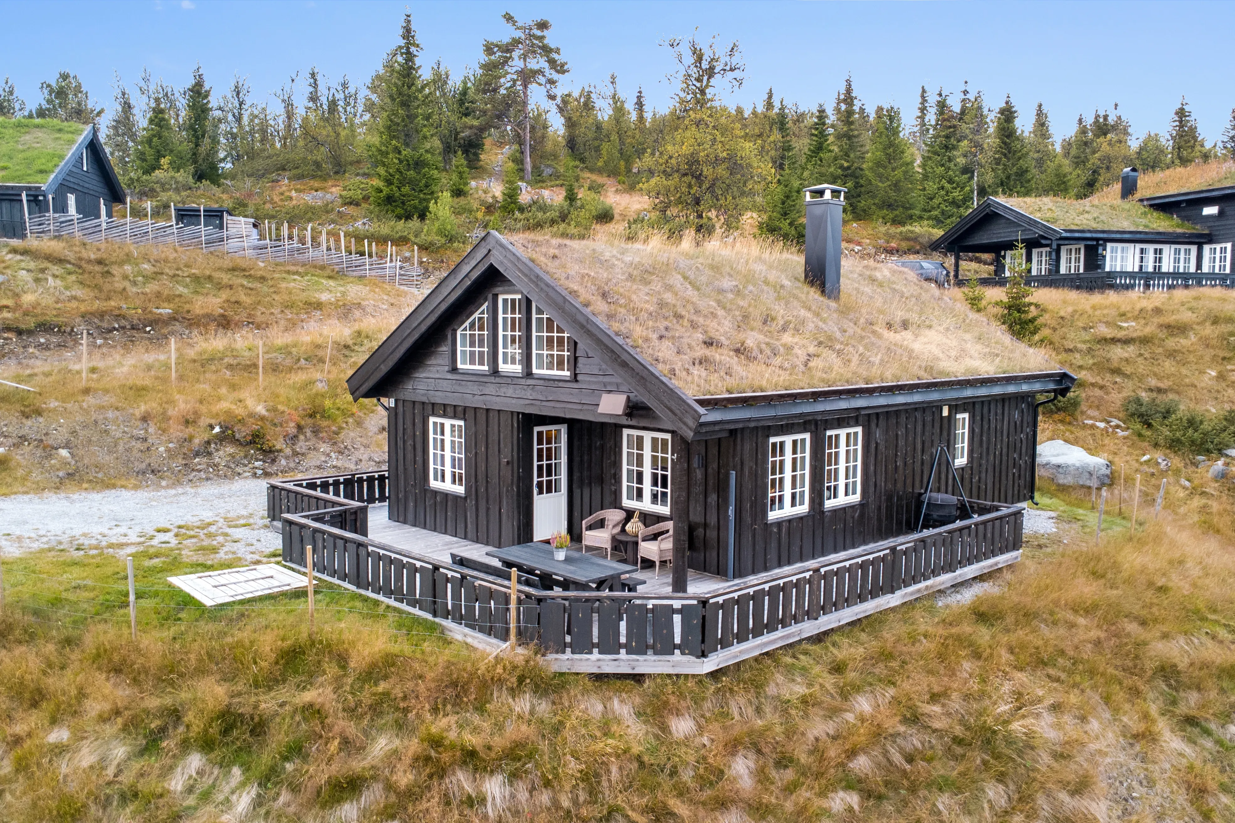 Modern 2-Bedroom Cabin with Terrace in Norway's Scenic Lyserstølen - Image 3