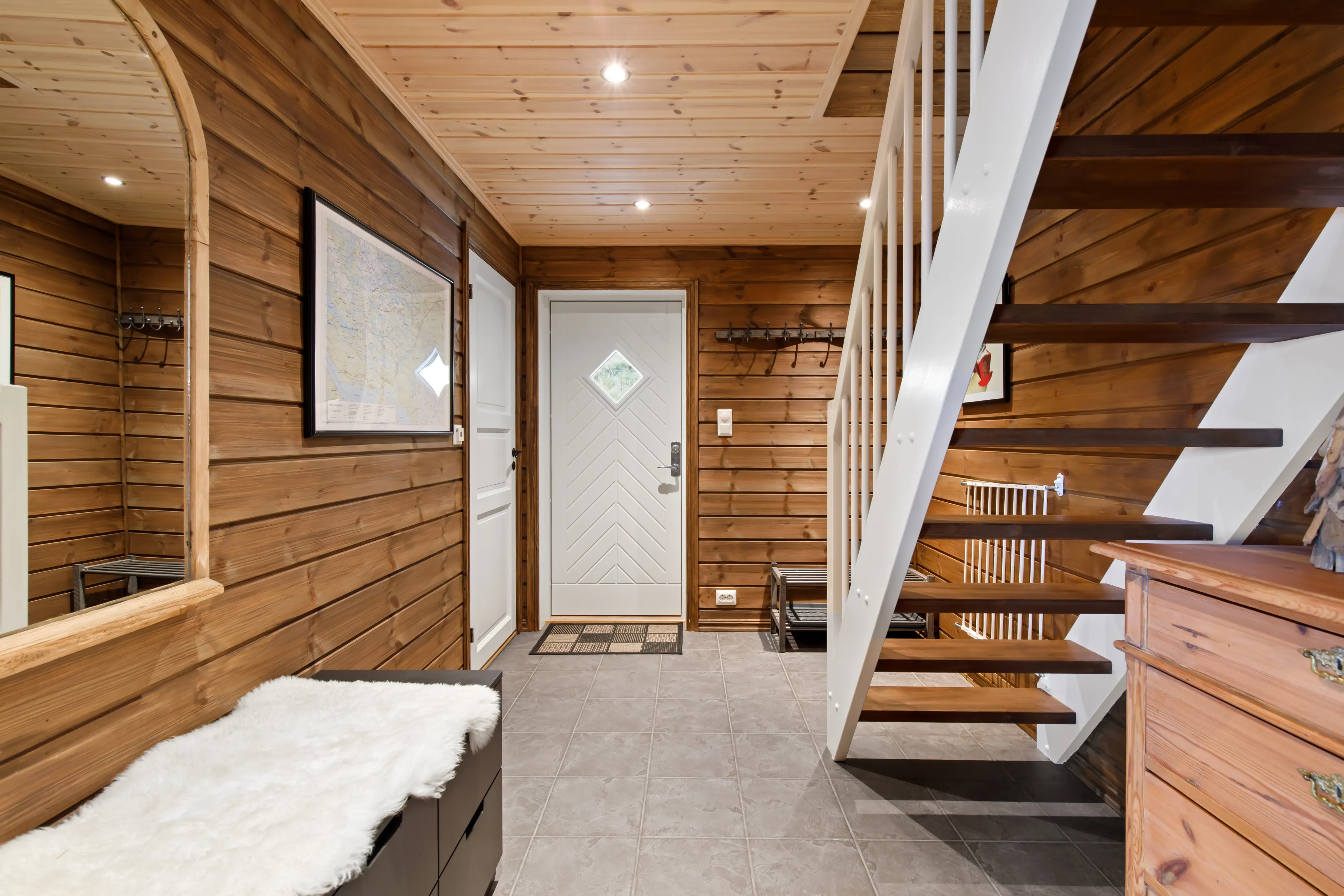 Modern 2-Bedroom Cabin with Terrace in Norway's Scenic Lyserstølen - Image 5