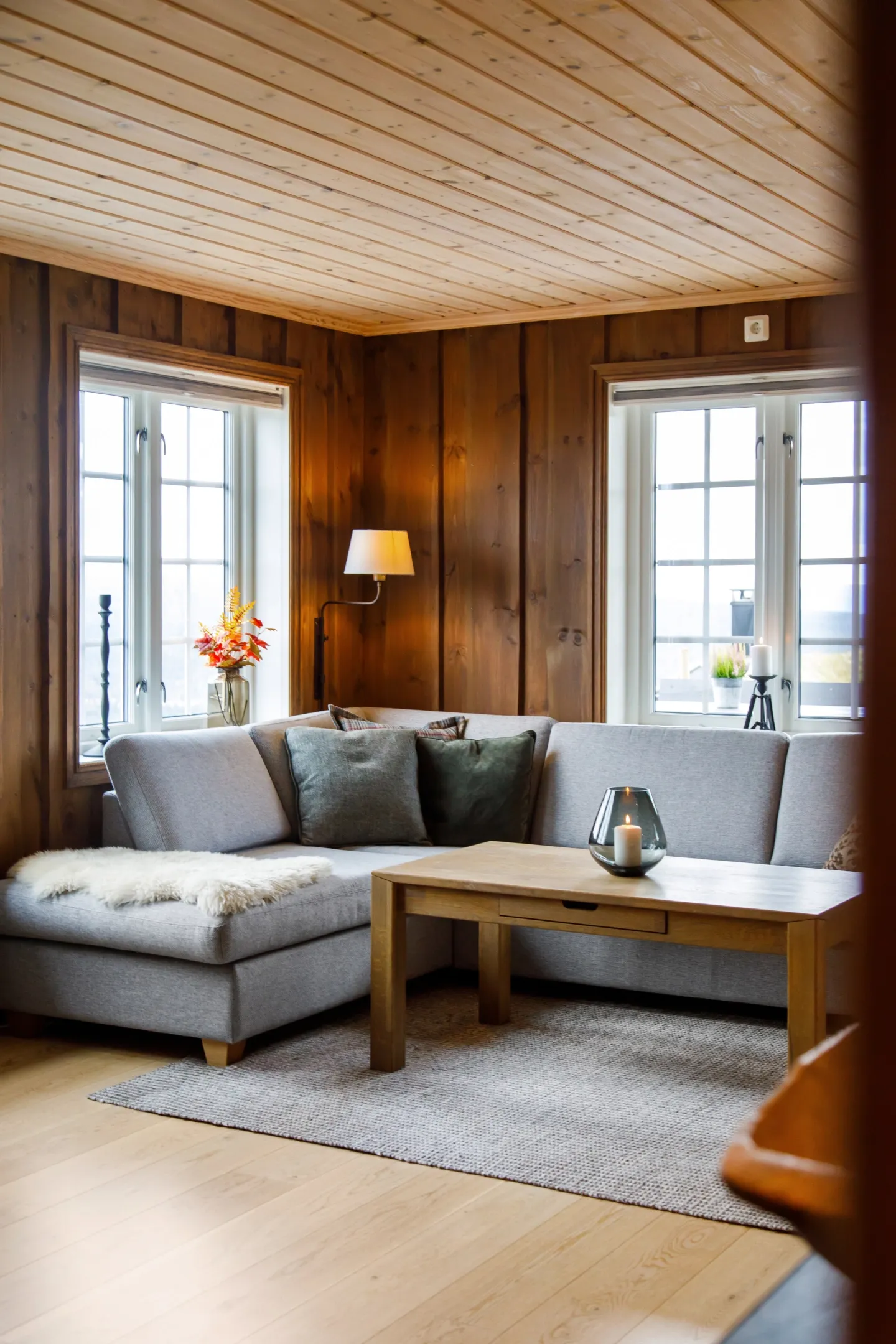 Modern 2-Bedroom Cabin with Terrace in Norway's Scenic Lyserstølen - View image 10 of 46