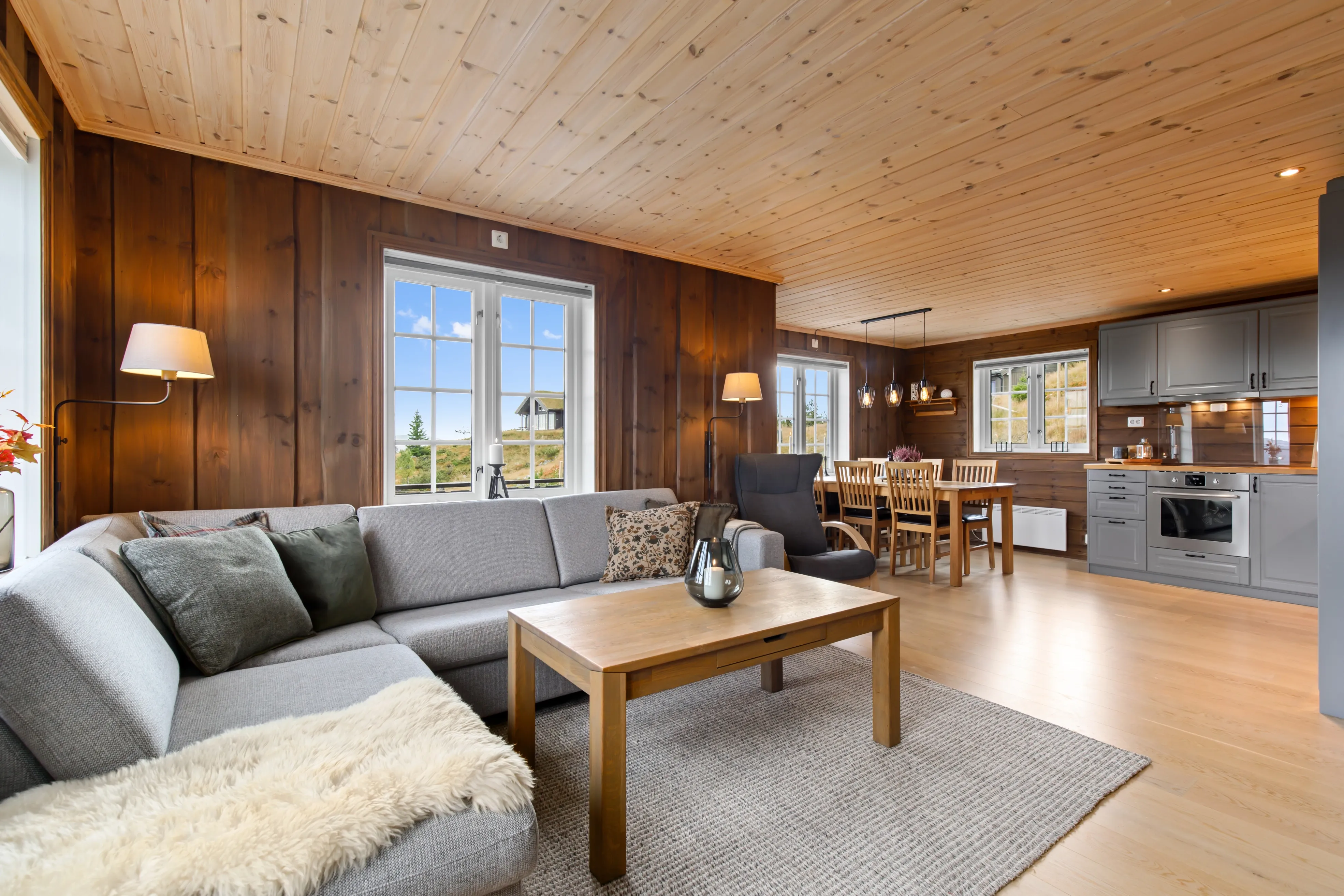 Modern 2-Bedroom Cabin with Terrace in Norway's Scenic Lyserstølen - View image 12 of 46