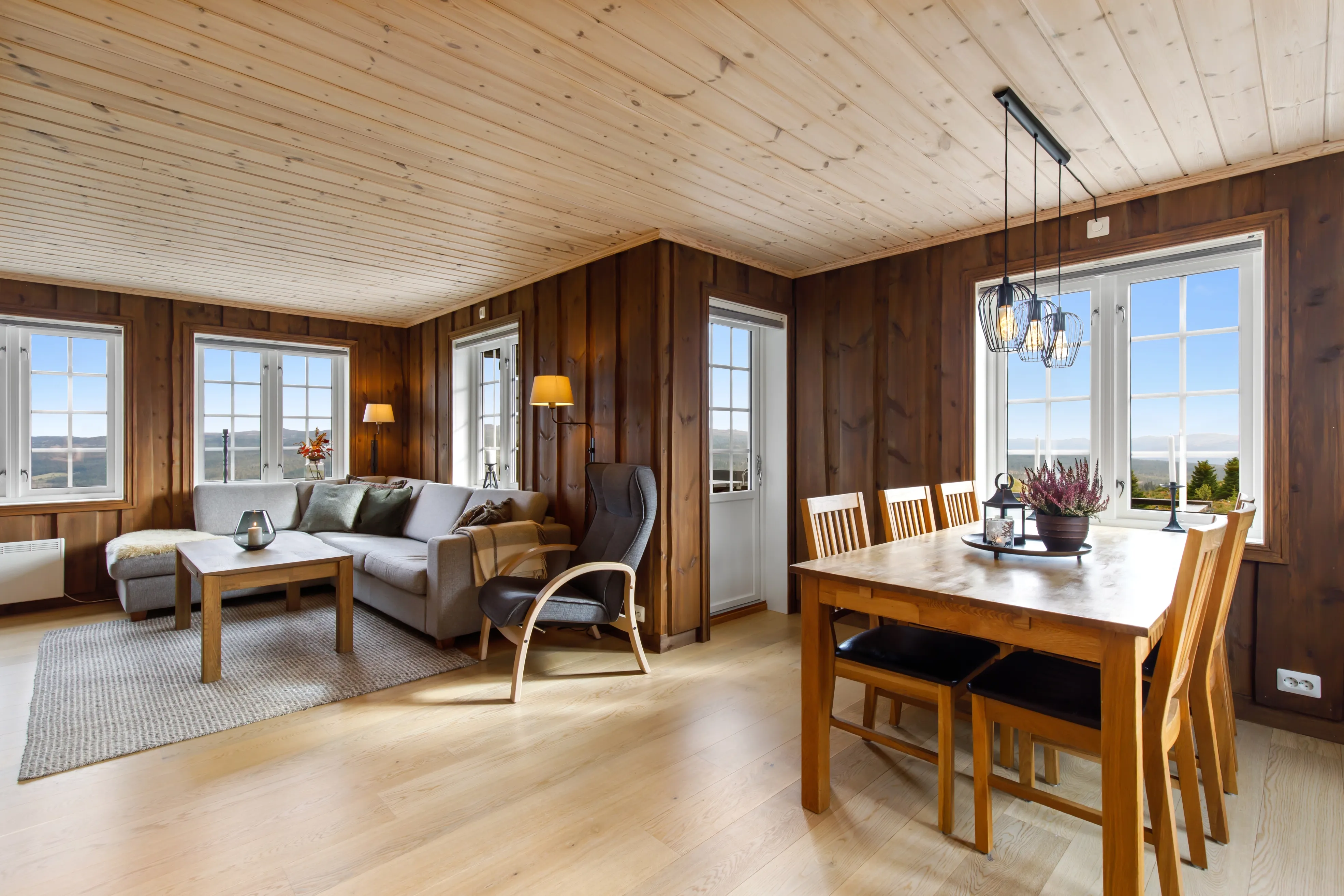 Modern 2-Bedroom Cabin with Terrace in Norway's Scenic Lyserstølen - View image 13 of 46
