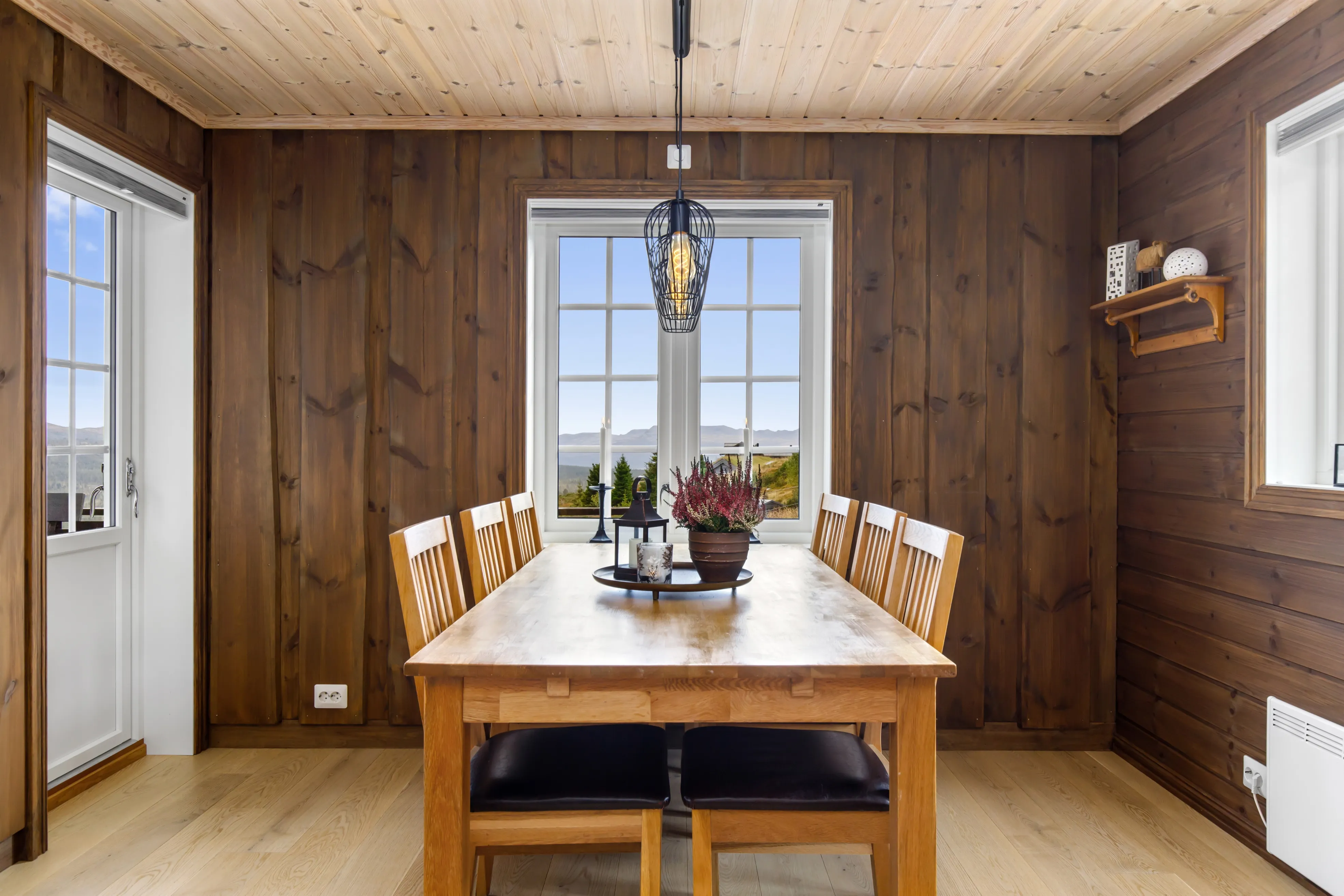 Modern 2-Bedroom Cabin with Terrace in Norway's Scenic Lyserstølen - View image 18 of 46