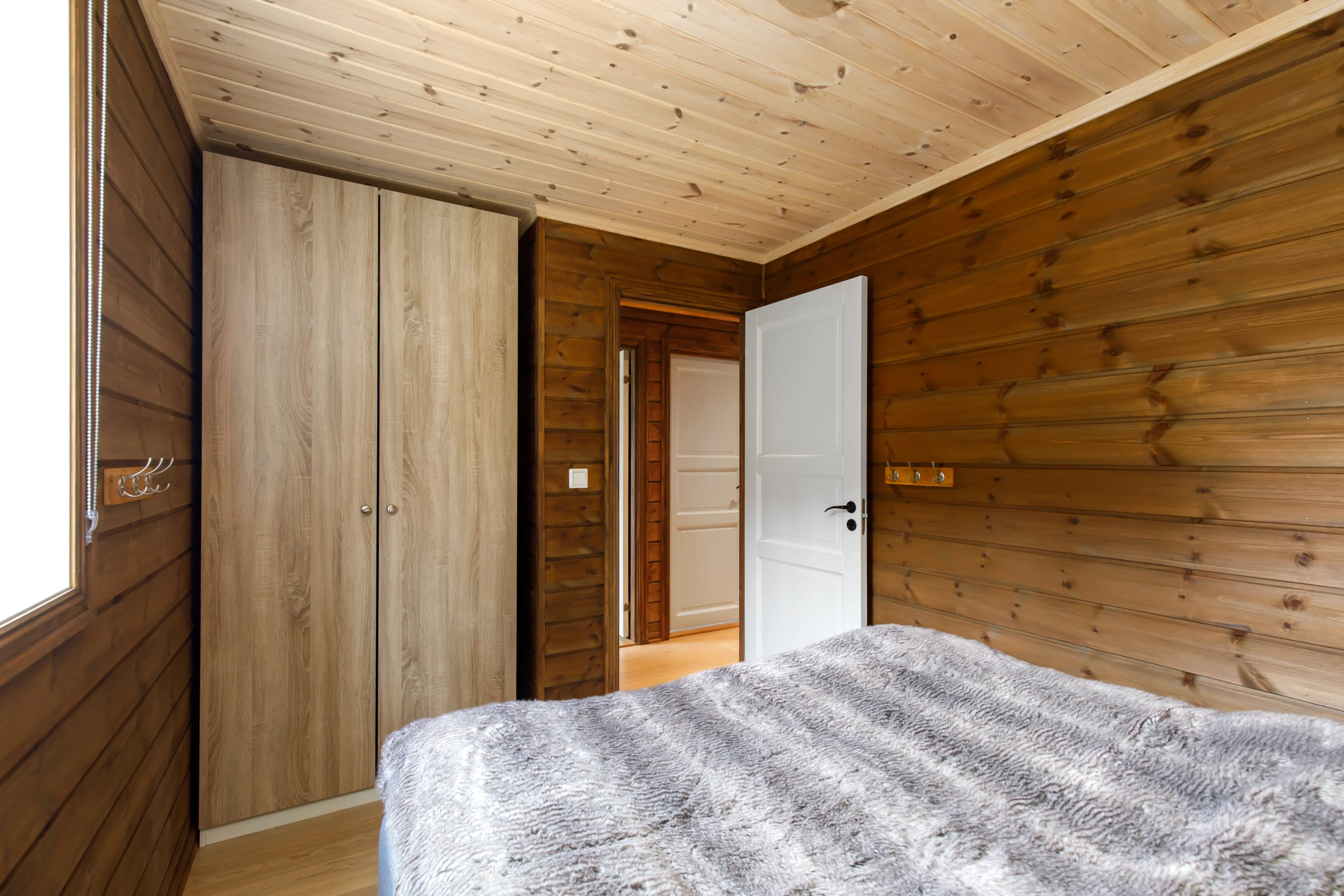 Modern 2-Bedroom Cabin with Terrace in Norway's Scenic Lyserstølen - View image 29 of 46