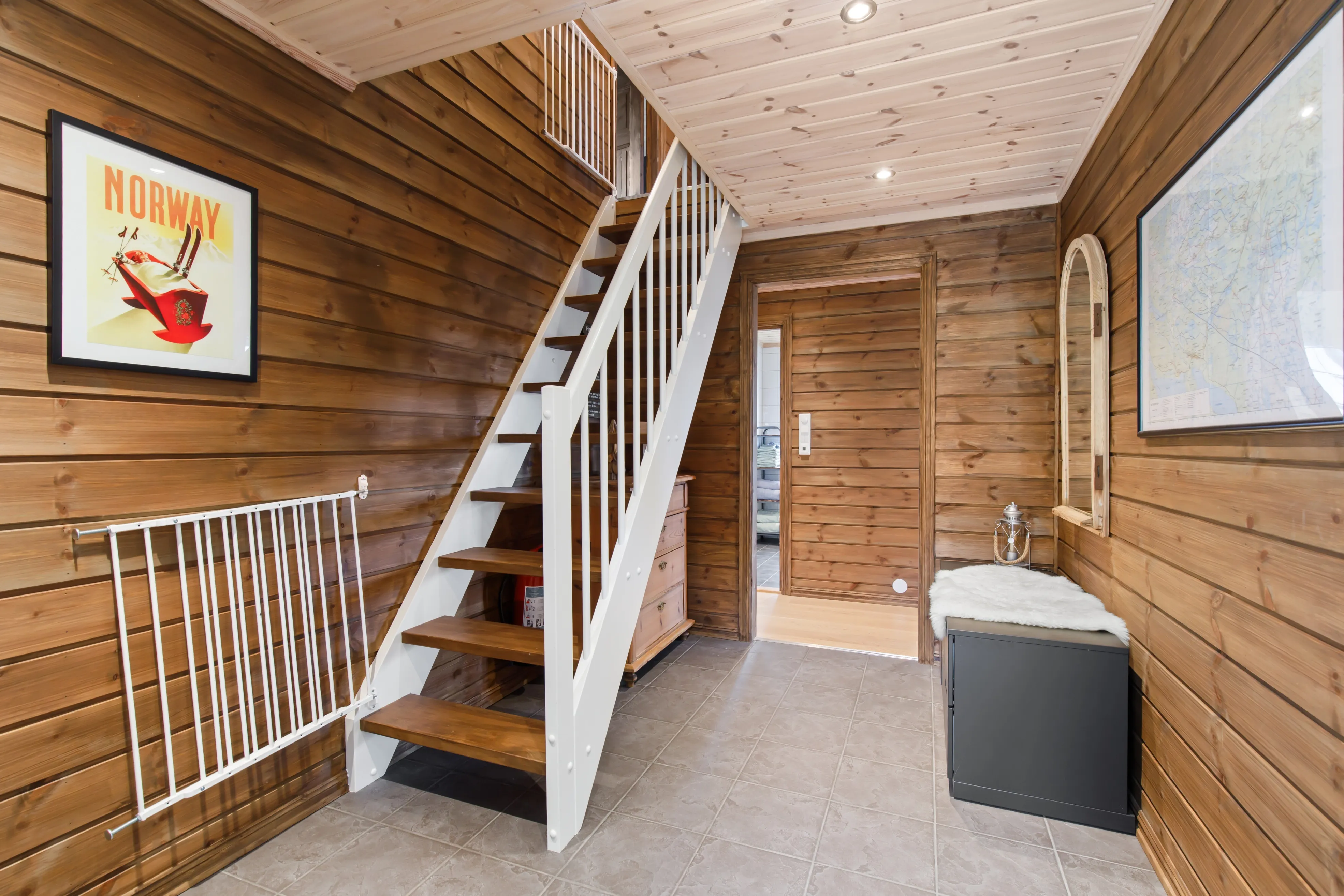 Modern 2-Bedroom Cabin with Terrace in Norway's Scenic Lyserstølen - View image 32 of 46