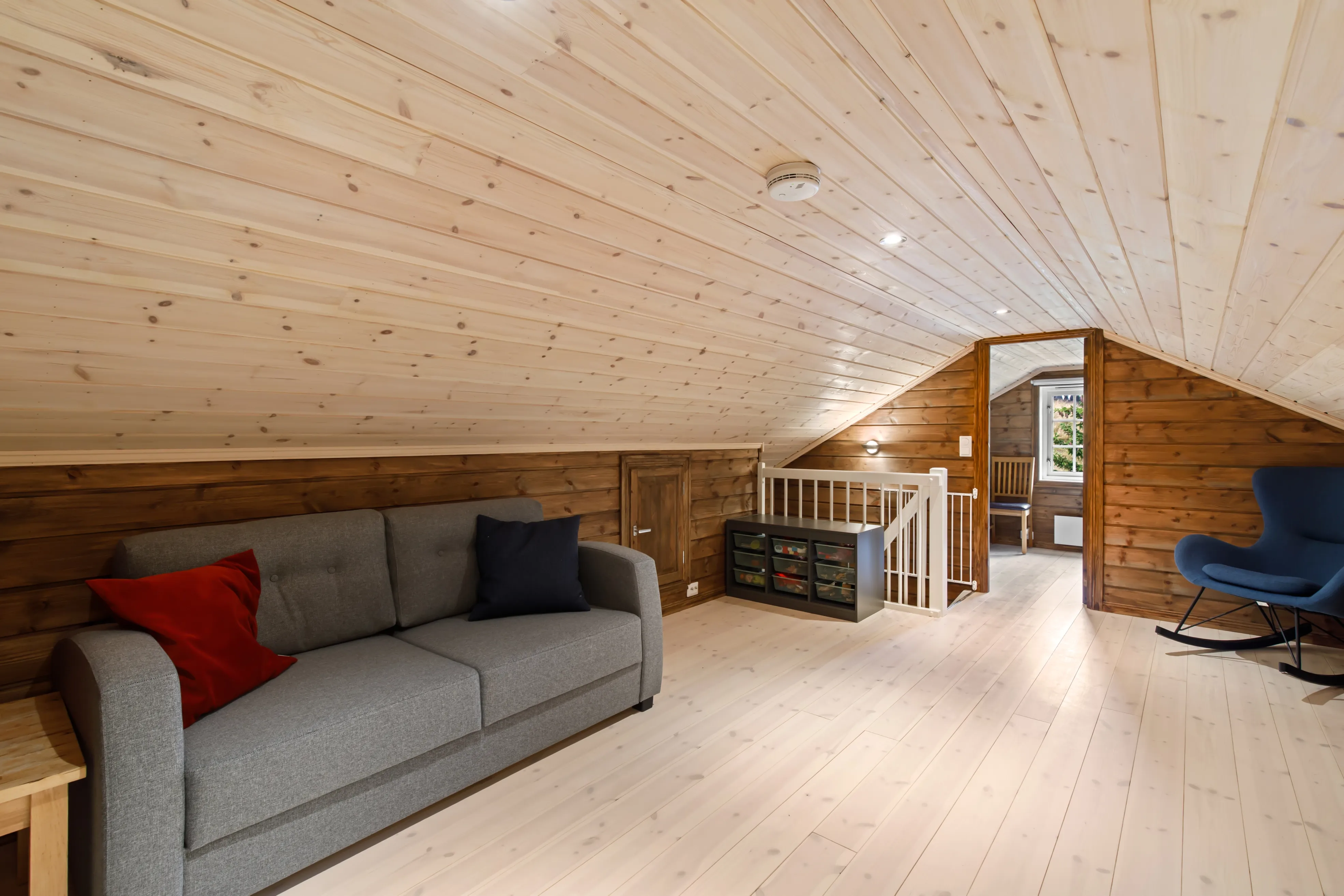 Modern 2-Bedroom Cabin with Terrace in Norway's Scenic Lyserstølen - View image 36 of 46