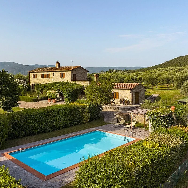 Elegant landhus med 3 soveværelser, pool og have nær Cortona, Toscana