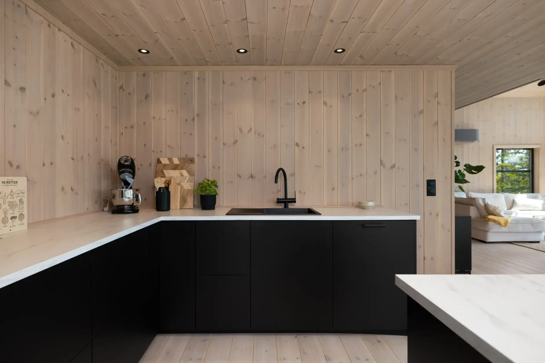 Contemporary 3-Bedroom Country House with Terrace in Norway's Scenic Innlandet - View image 23 of 49