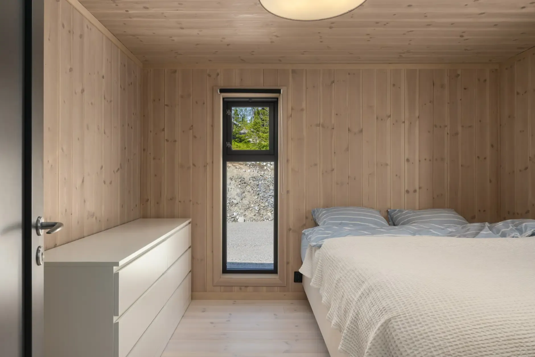 Contemporary 3-Bedroom Country House with Terrace in Norway's Scenic Innlandet - View image 33 of 49