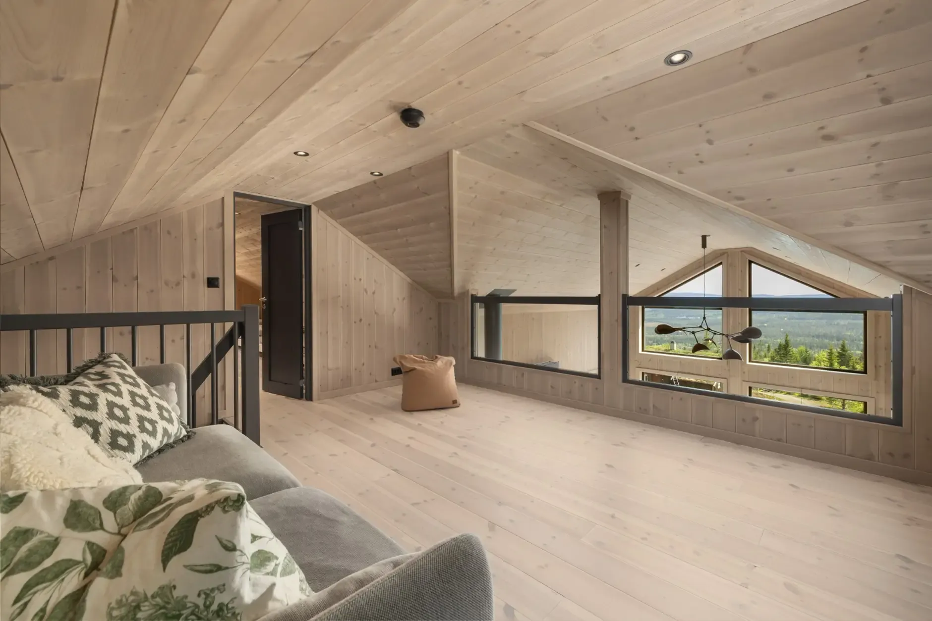 Contemporary 3-Bedroom Country House with Terrace in Norway's Scenic Innlandet - View image 38 of 49